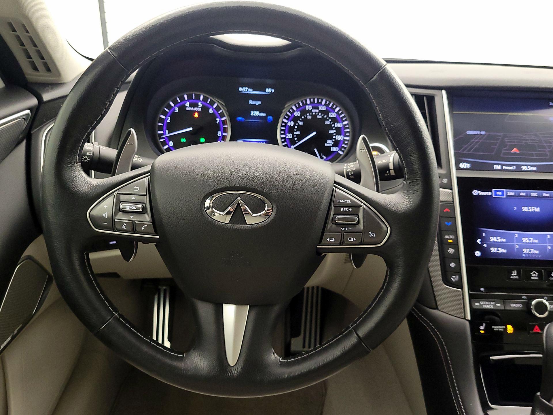 Thumbnail: 2017 INFINITI Q50 - 10