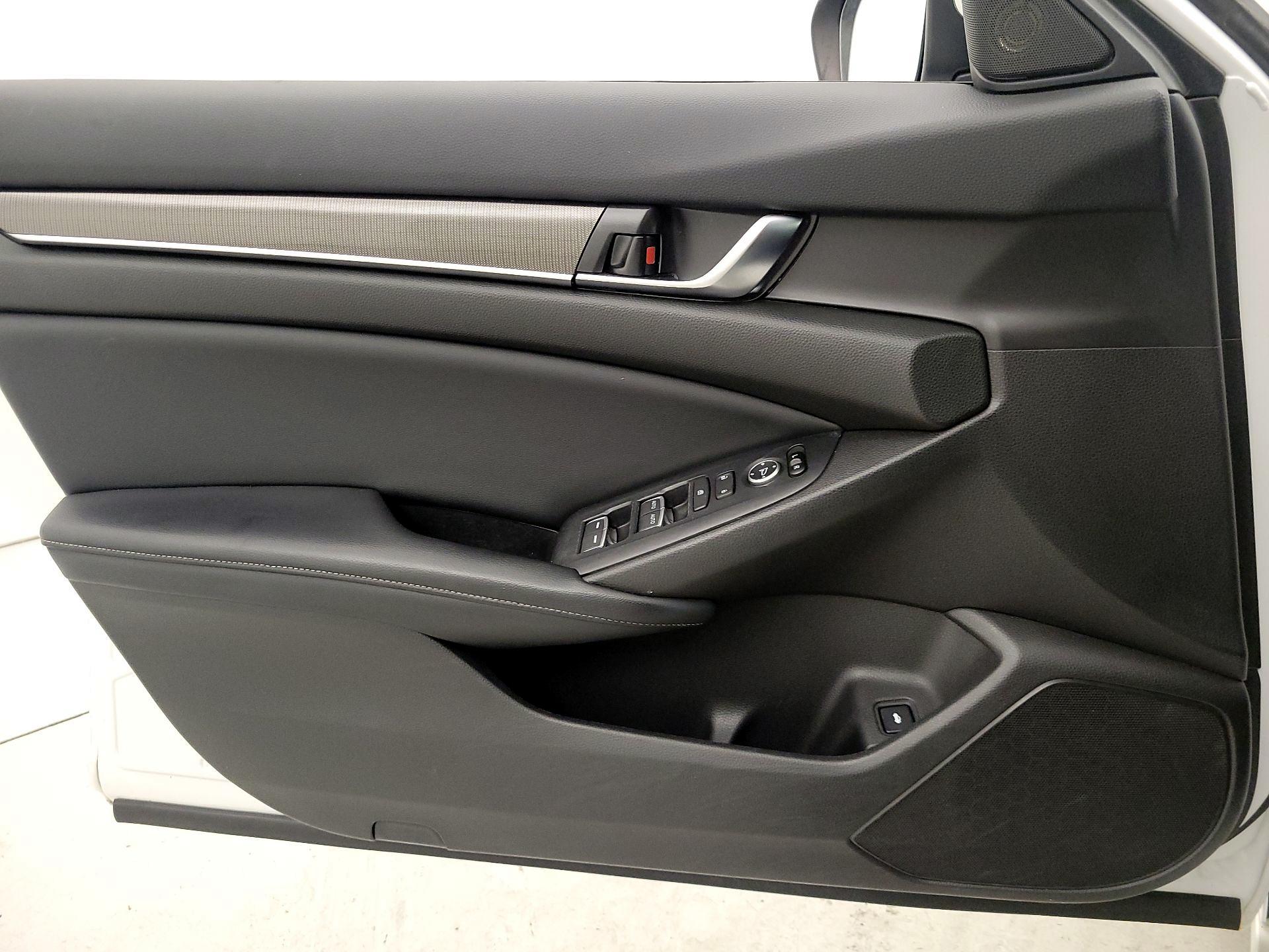 Thumbnail: 2018 Honda Accord - 12