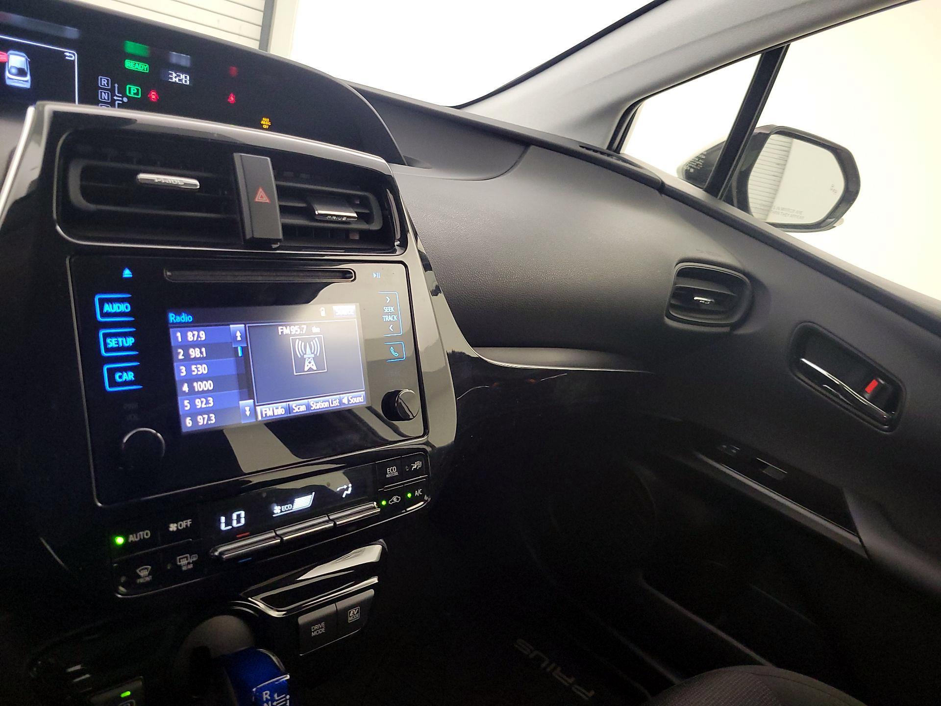 Thumbnail: 2019 Toyota Prius - 15