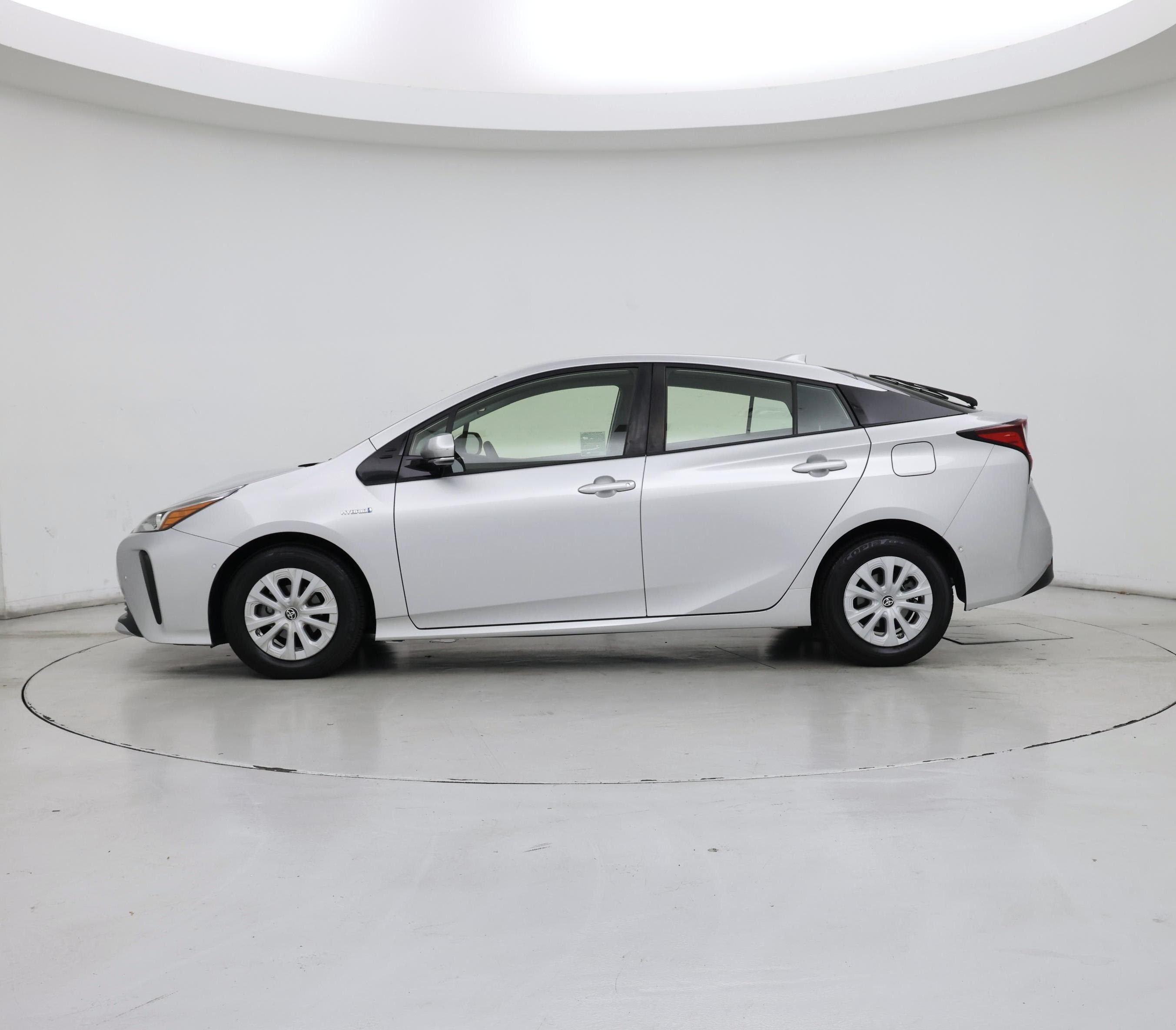 Thumbnail: 2019 Toyota Prius - 3