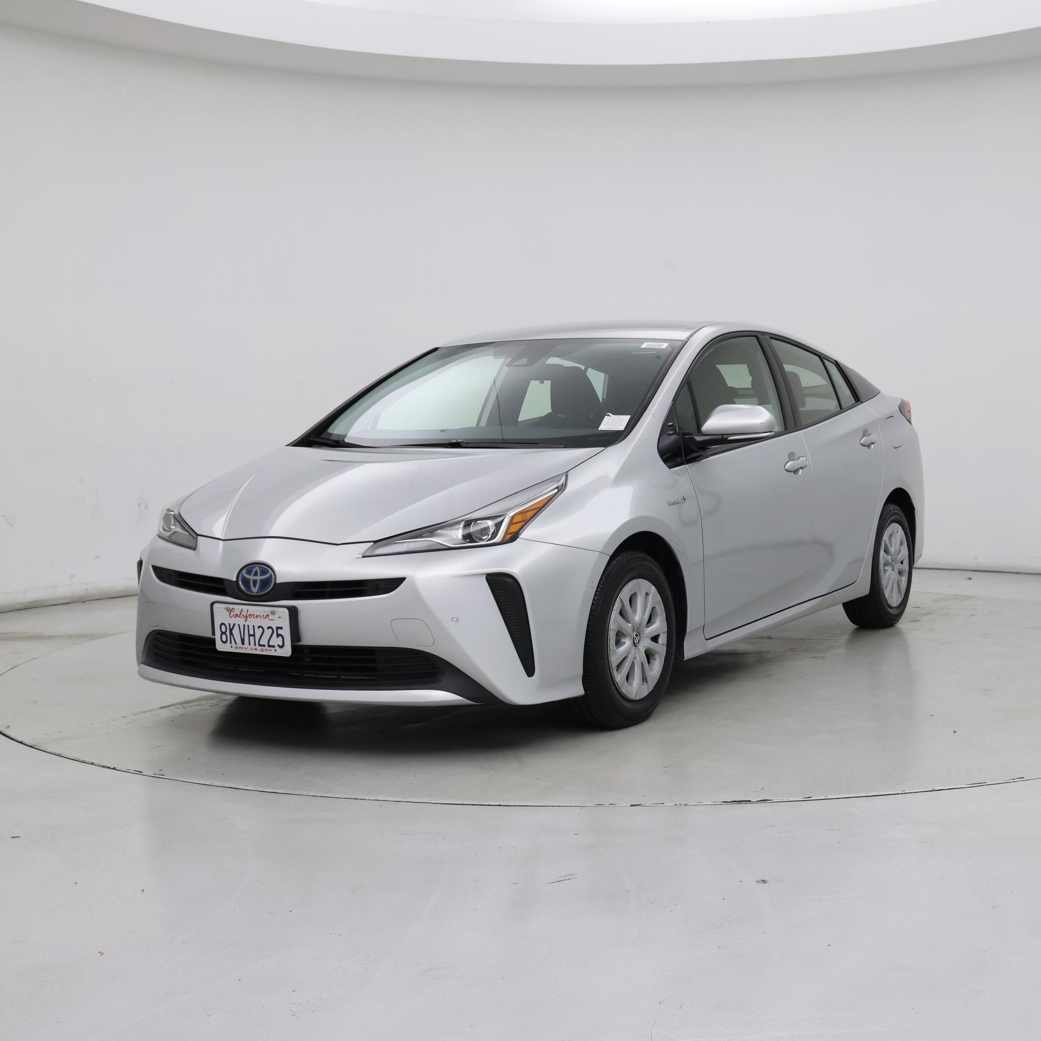 Thumbnail: 2019 Toyota Prius - 4