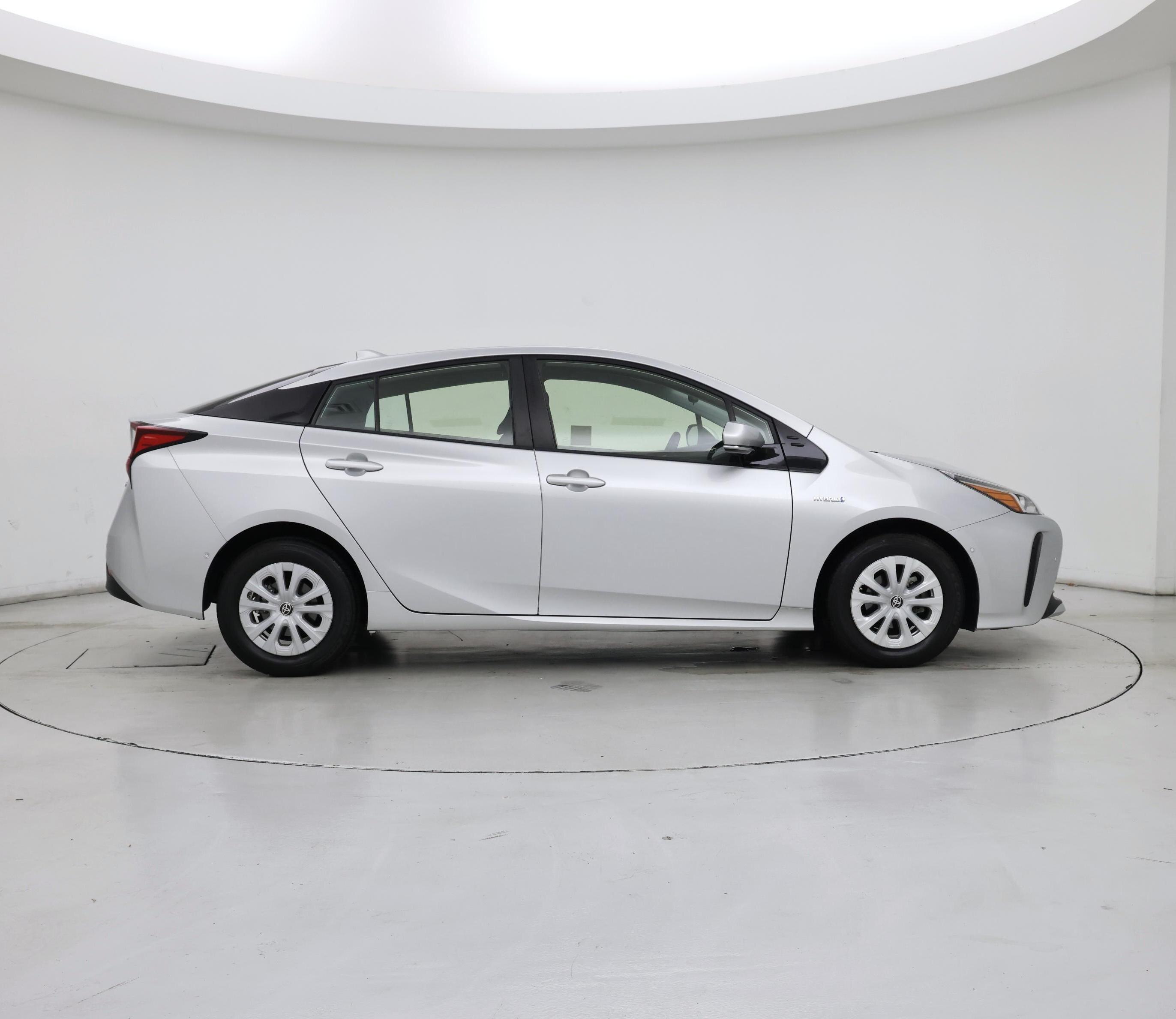 Thumbnail: 2019 Toyota Prius - 7