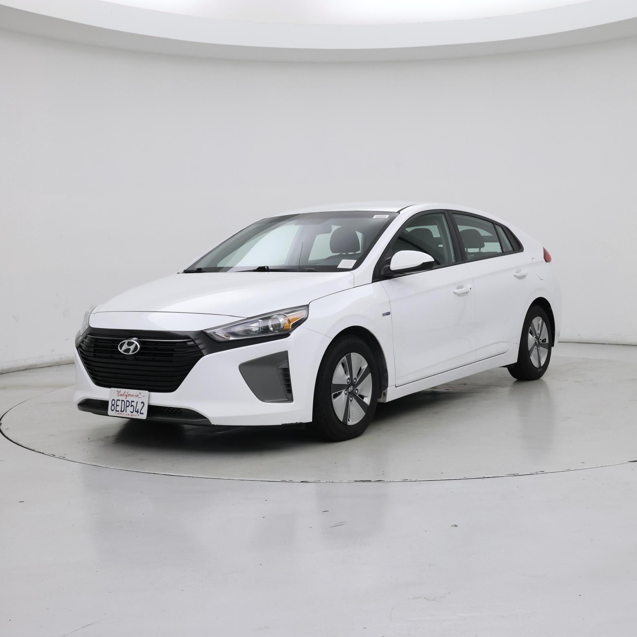 Thumbnail: 2018 Hyundai Ioniq - 4