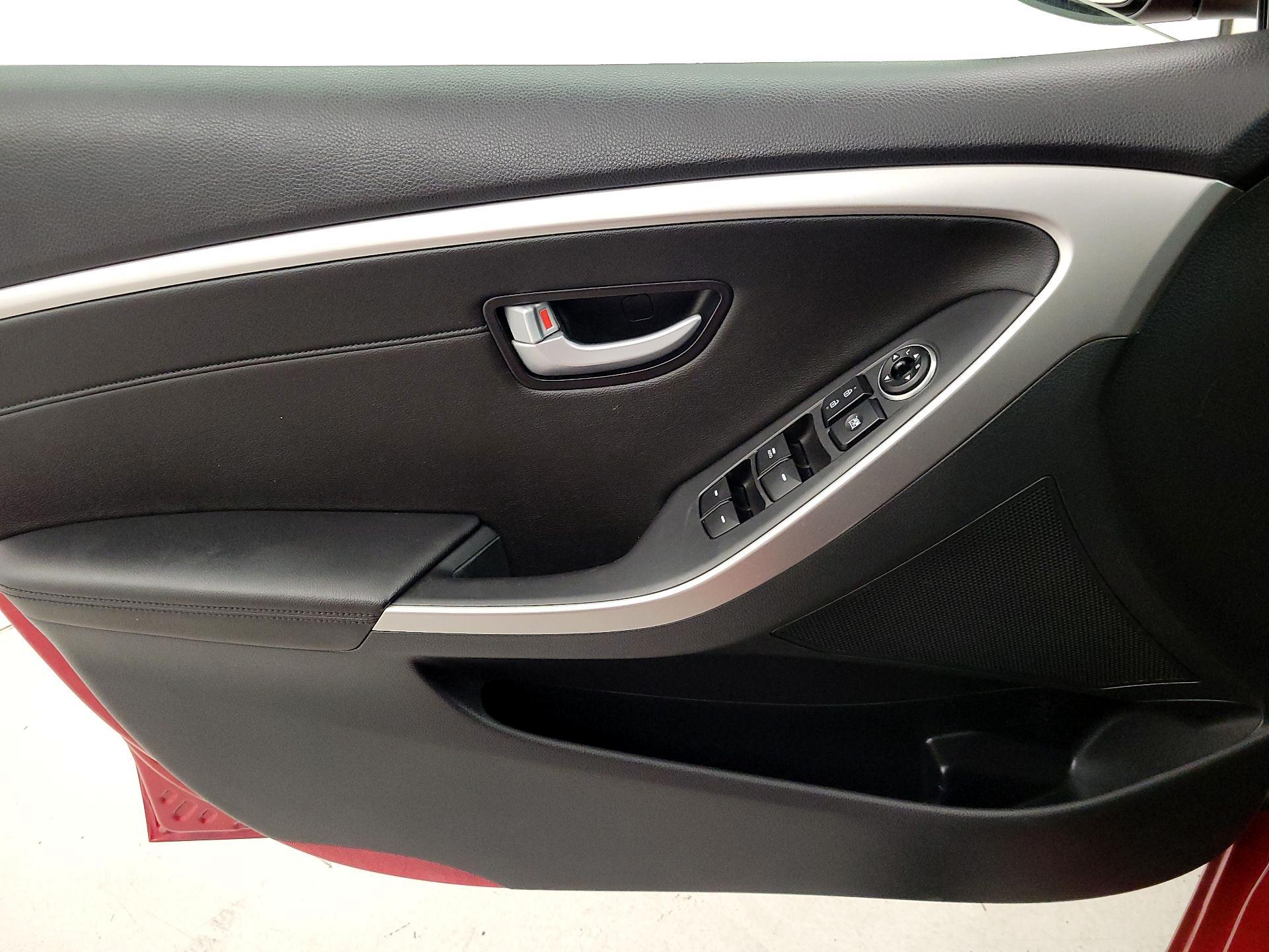 Thumbnail: 2014 Hyundai Elantra - 12