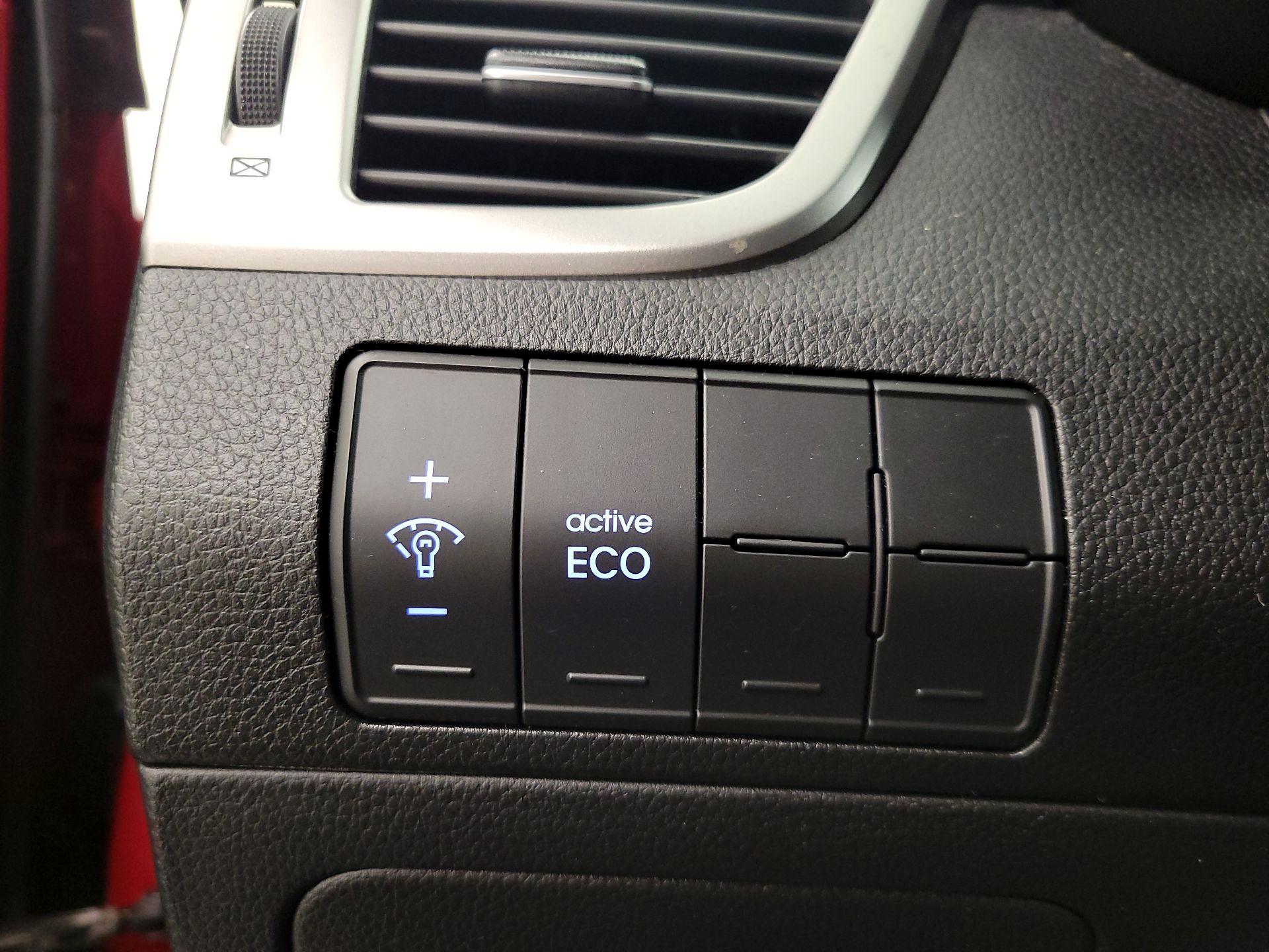 Thumbnail: 2014 Hyundai Elantra - 13