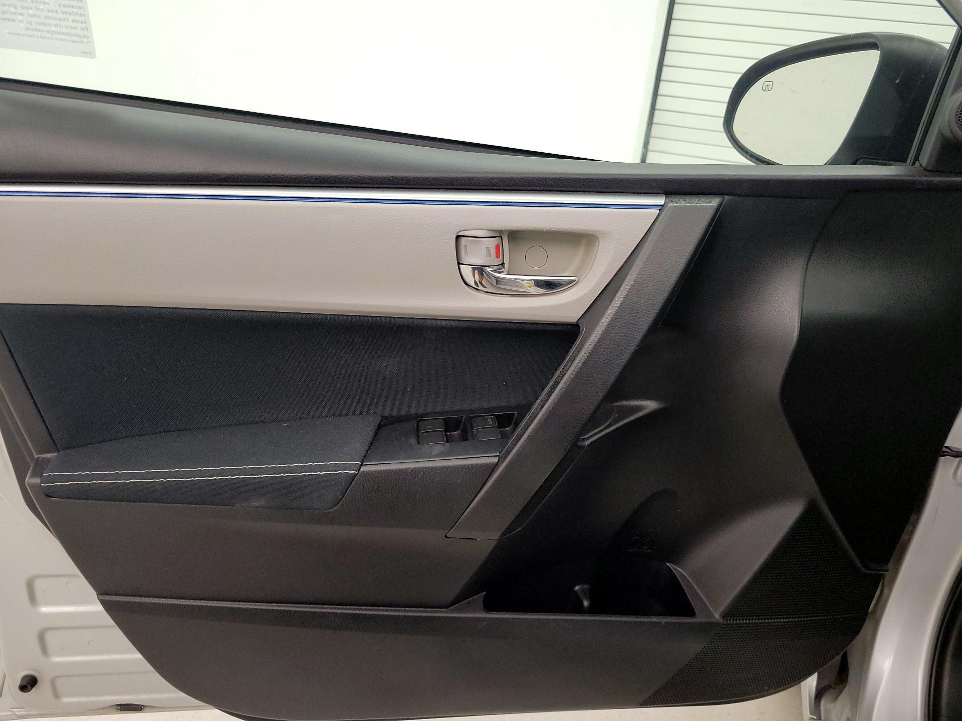 Thumbnail: 2016 Toyota Corolla - 12