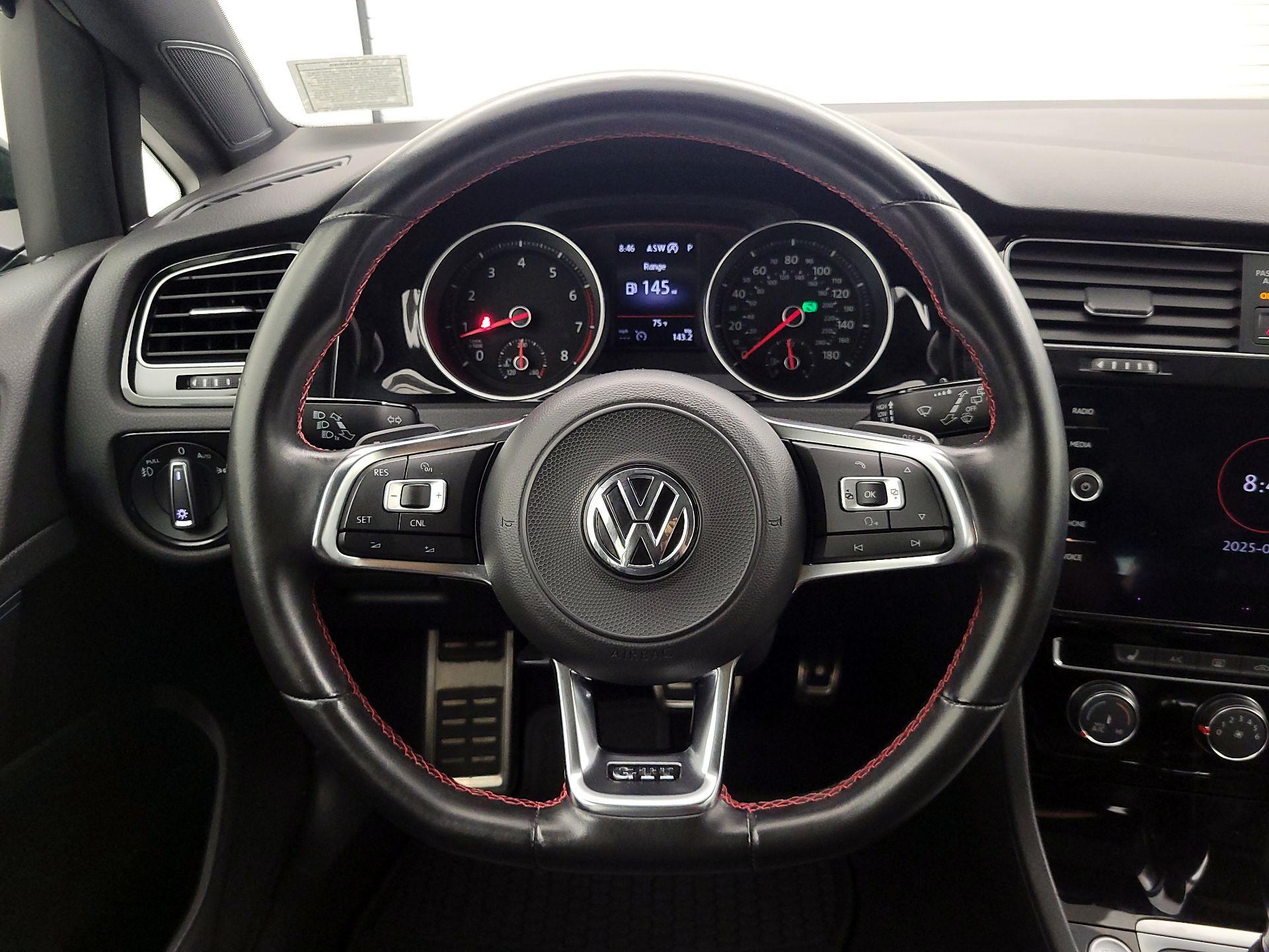 Thumbnail: 2018 Volkswagen Golf - 10