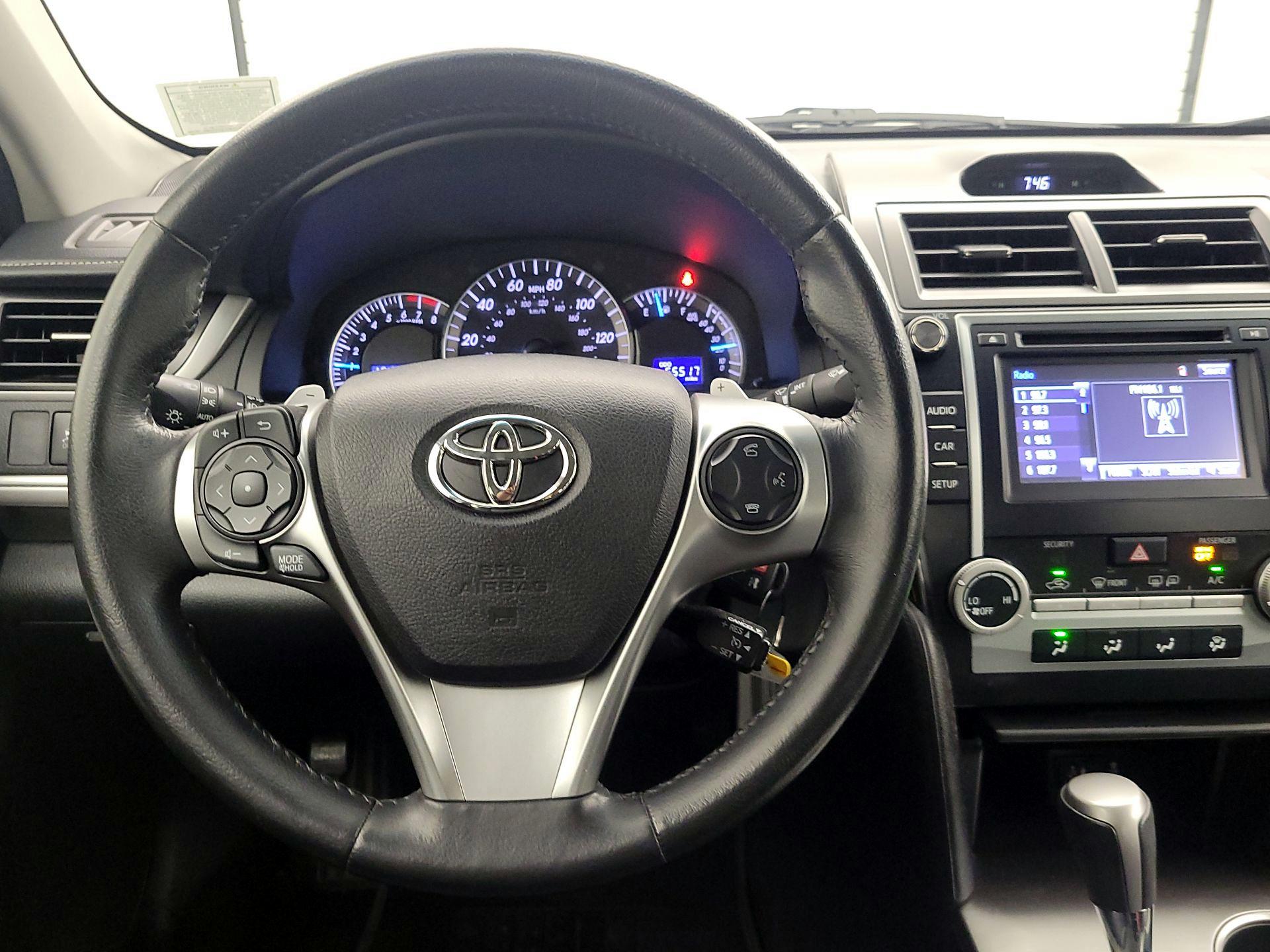 Thumbnail: 2014 Toyota Camry - 10