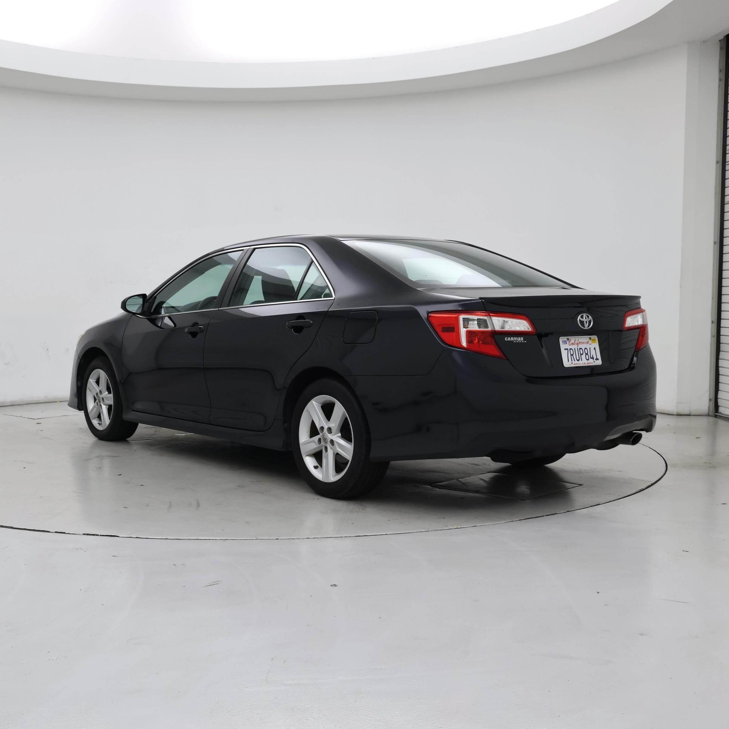 Thumbnail: 2014 Toyota Camry - 2