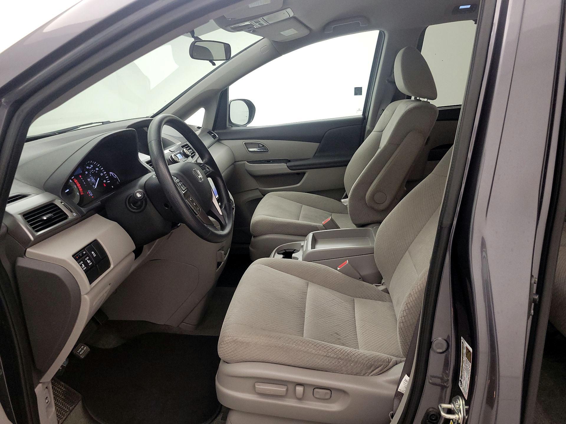 Thumbnail: 2016 Honda Odyssey - 11