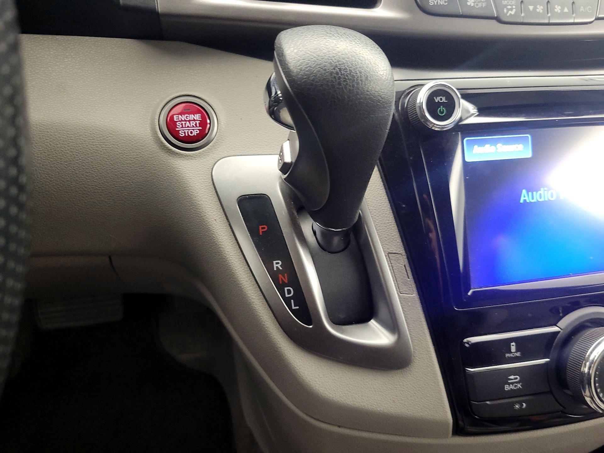 Thumbnail: 2016 Honda Odyssey - 17