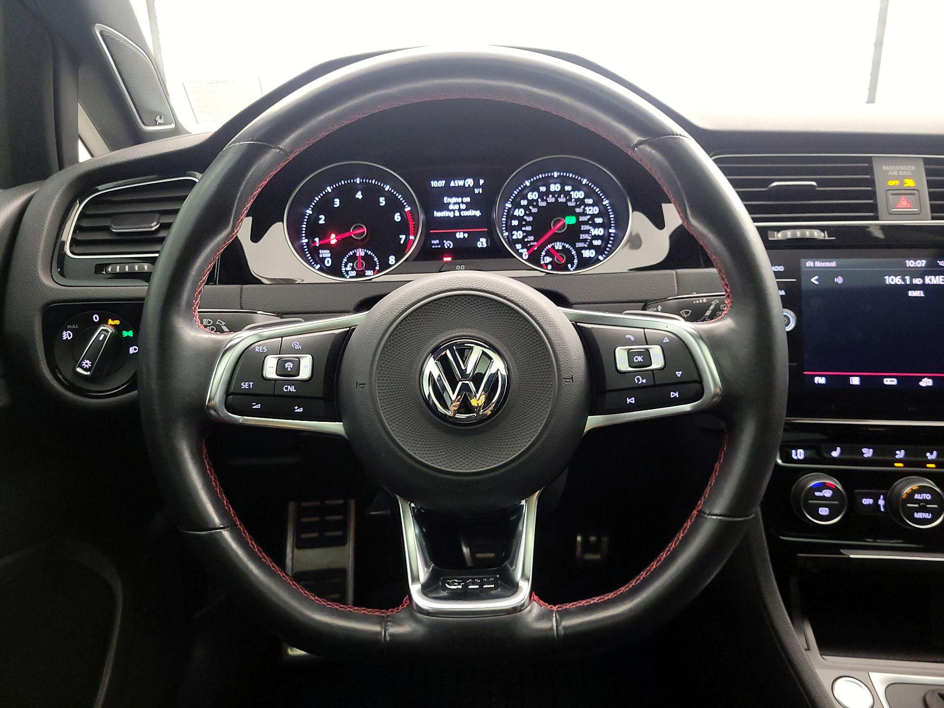 Thumbnail: 2018 Volkswagen Golf - 10