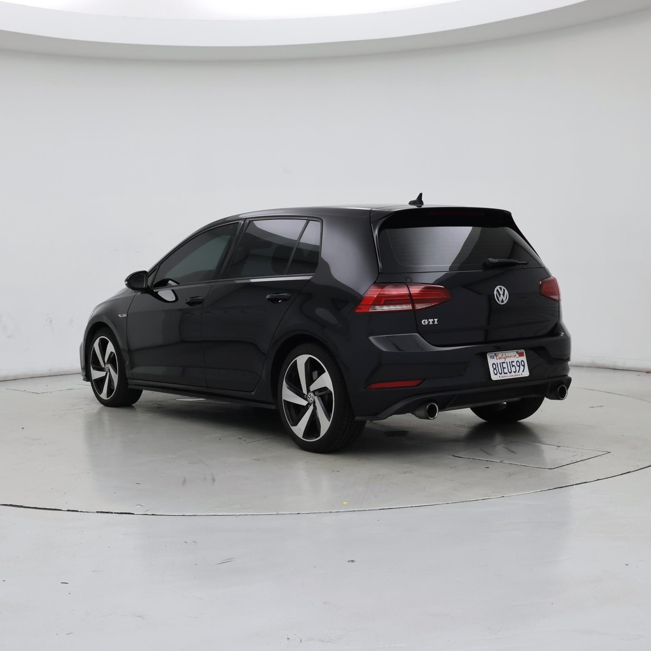 Thumbnail: 2018 Volkswagen Golf - 2