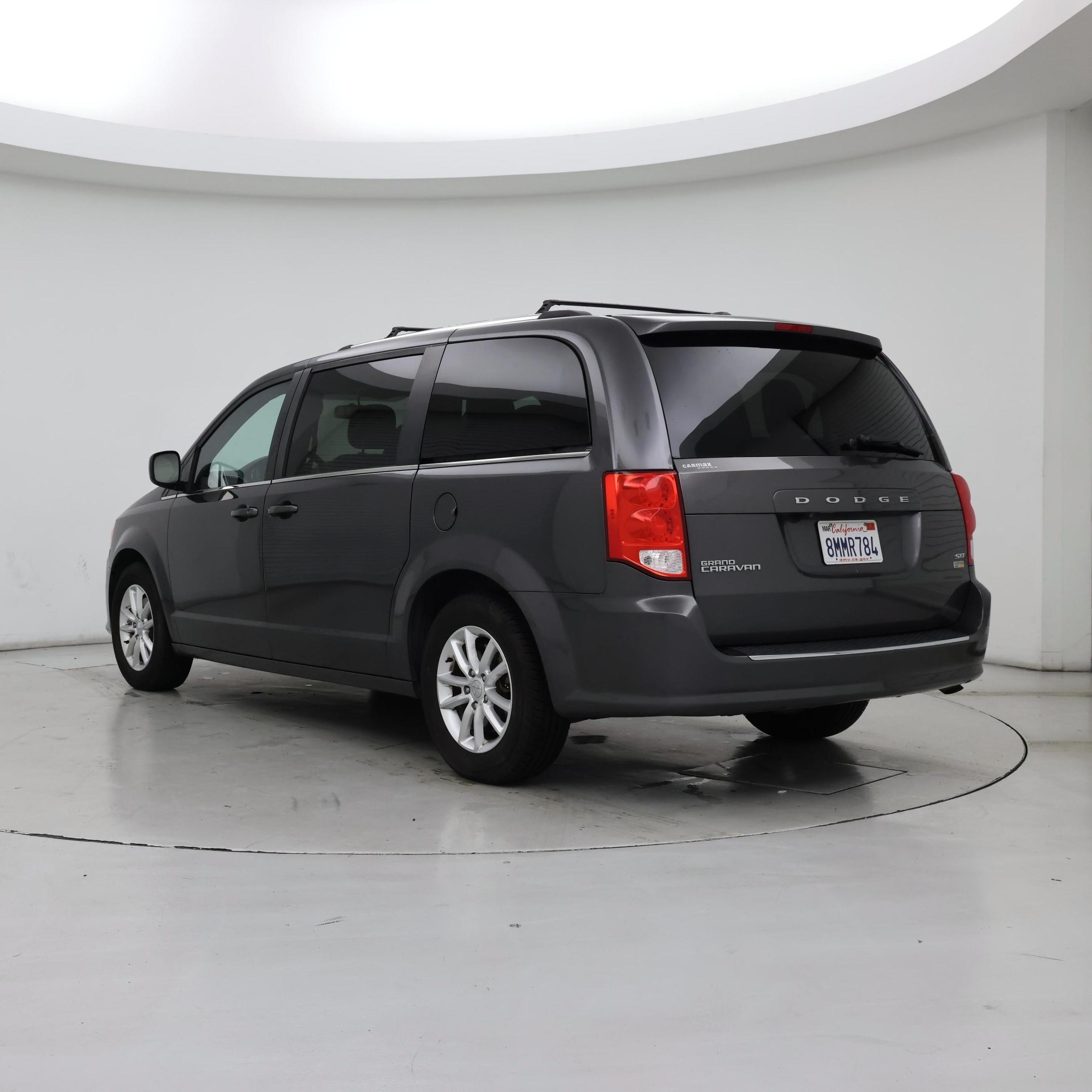 Thumbnail: 2018 Dodge Grand Caravan - 2