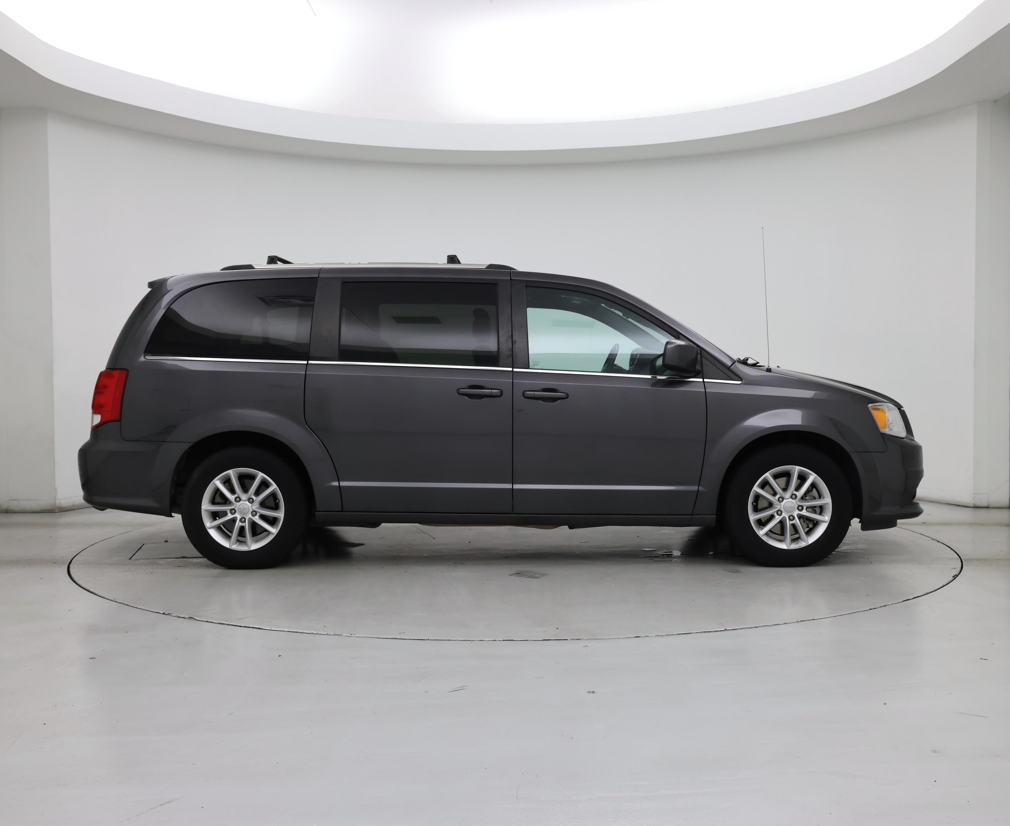 Thumbnail: 2018 Dodge Grand Caravan - 7