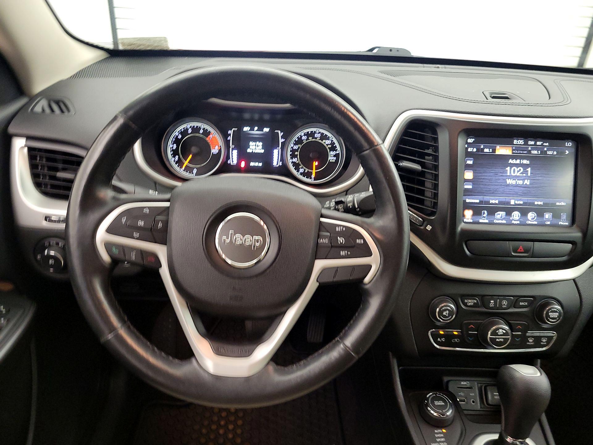Thumbnail: 2016 Jeep Cherokee - 10