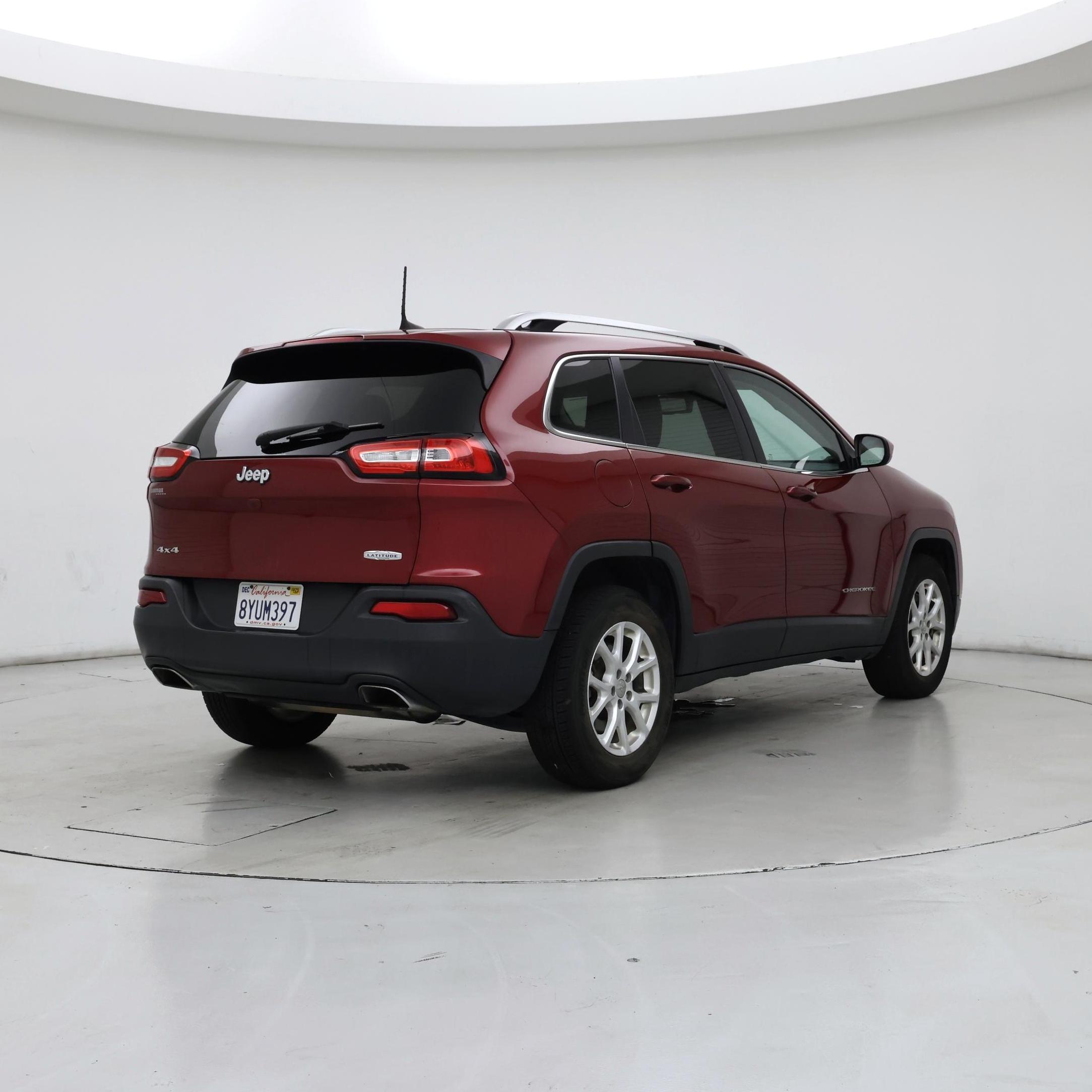 Thumbnail: 2016 Jeep Cherokee - 8