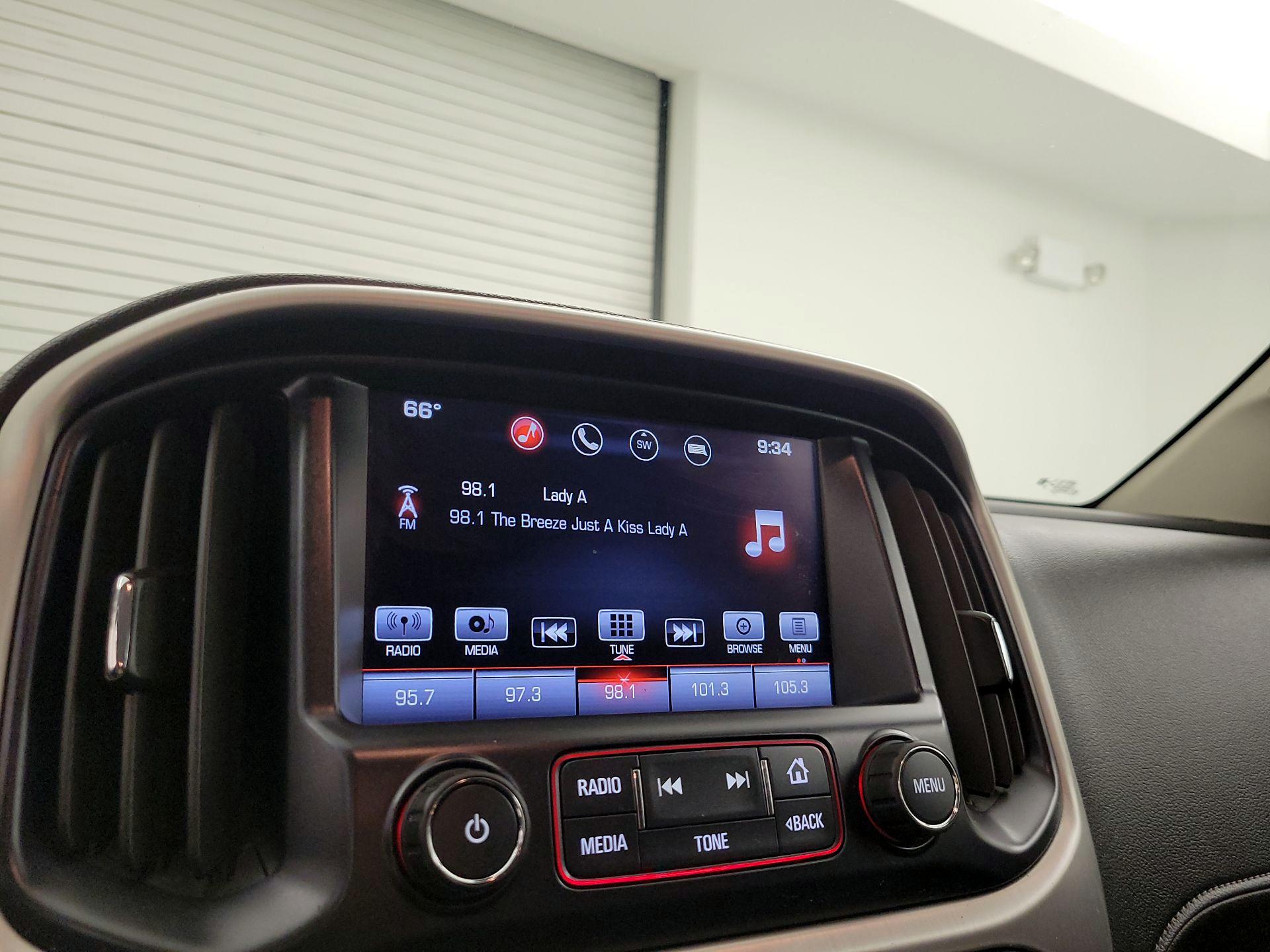 Thumbnail: 2016 GMC Canyon - 15