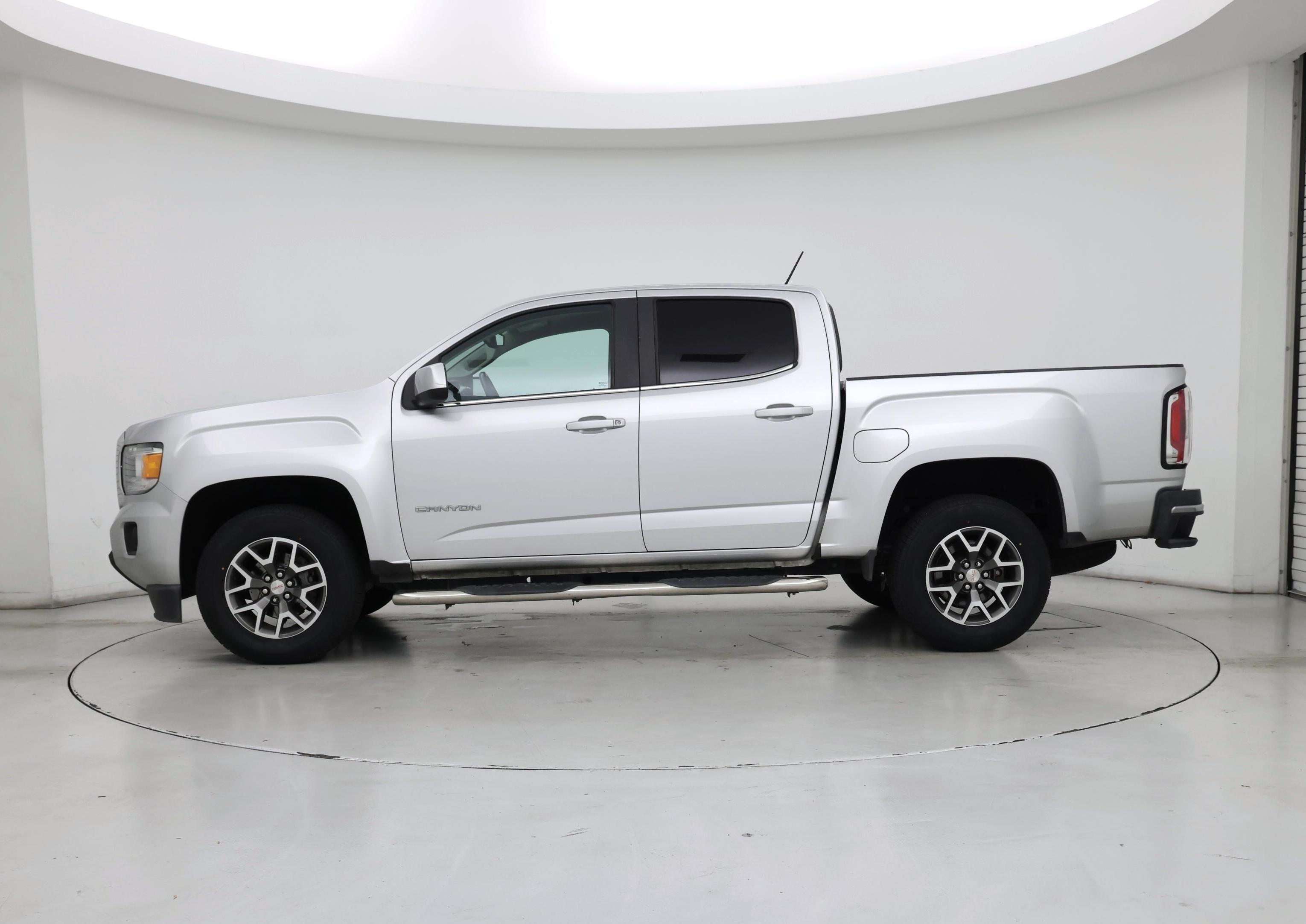 Thumbnail: 2016 GMC Canyon - 3
