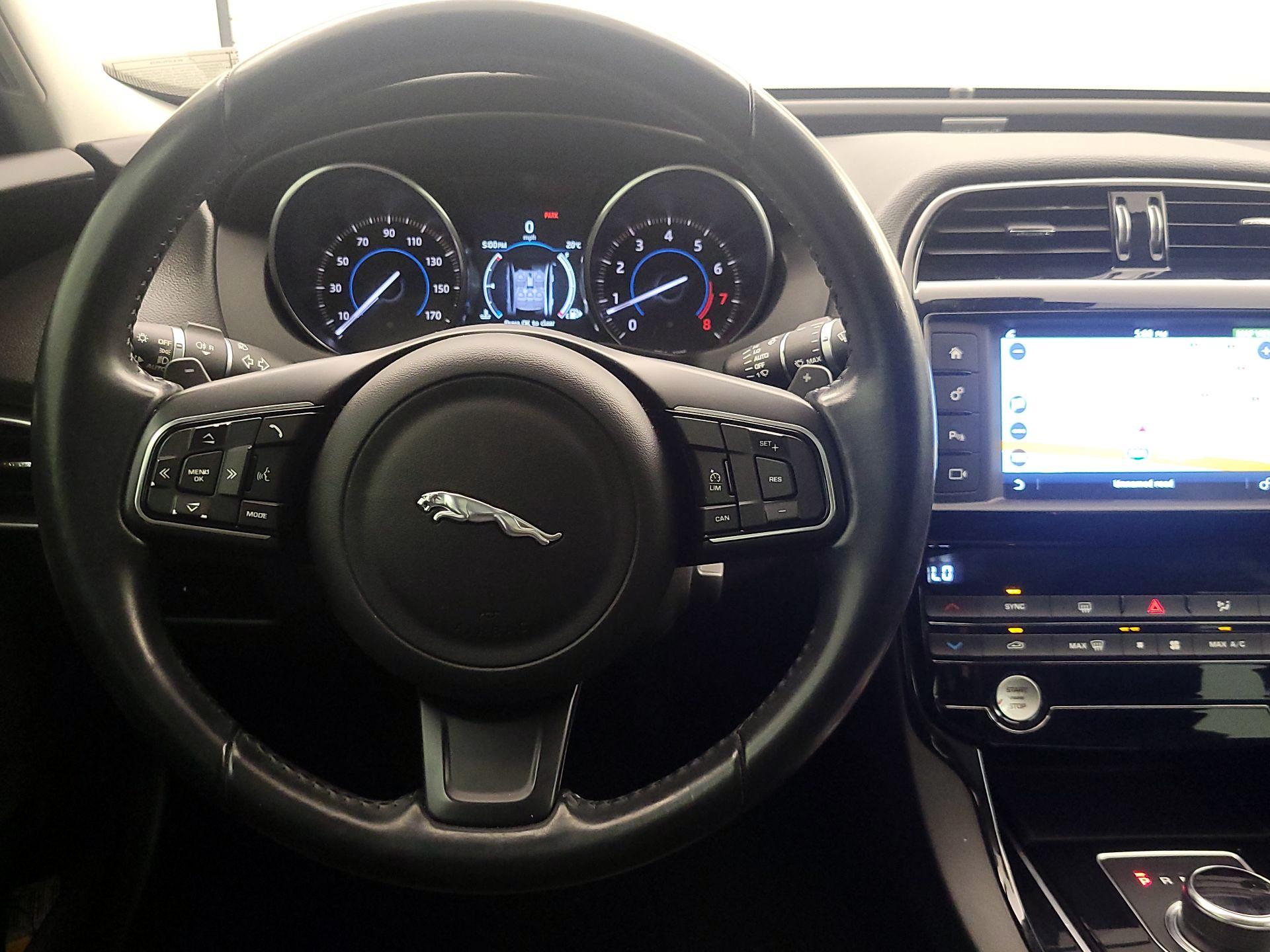 Thumbnail: 2017 Jaguar XE - 10