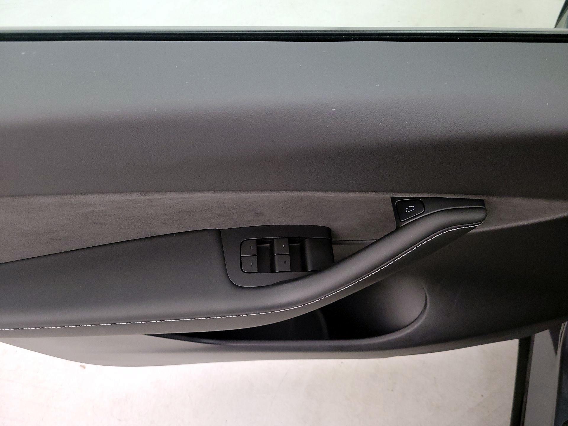 Thumbnail: 2022 Tesla Model Y - 12