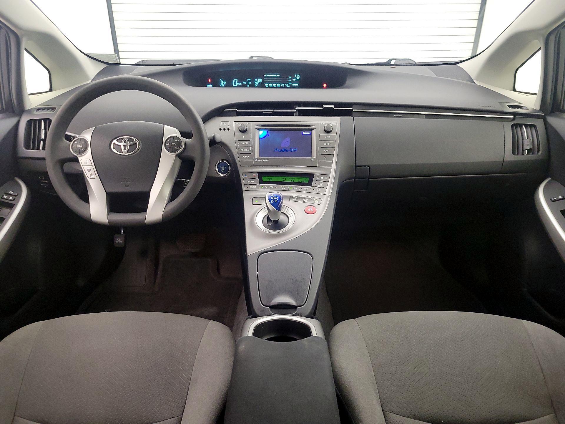 Thumbnail: 2014 Toyota Prius - 9