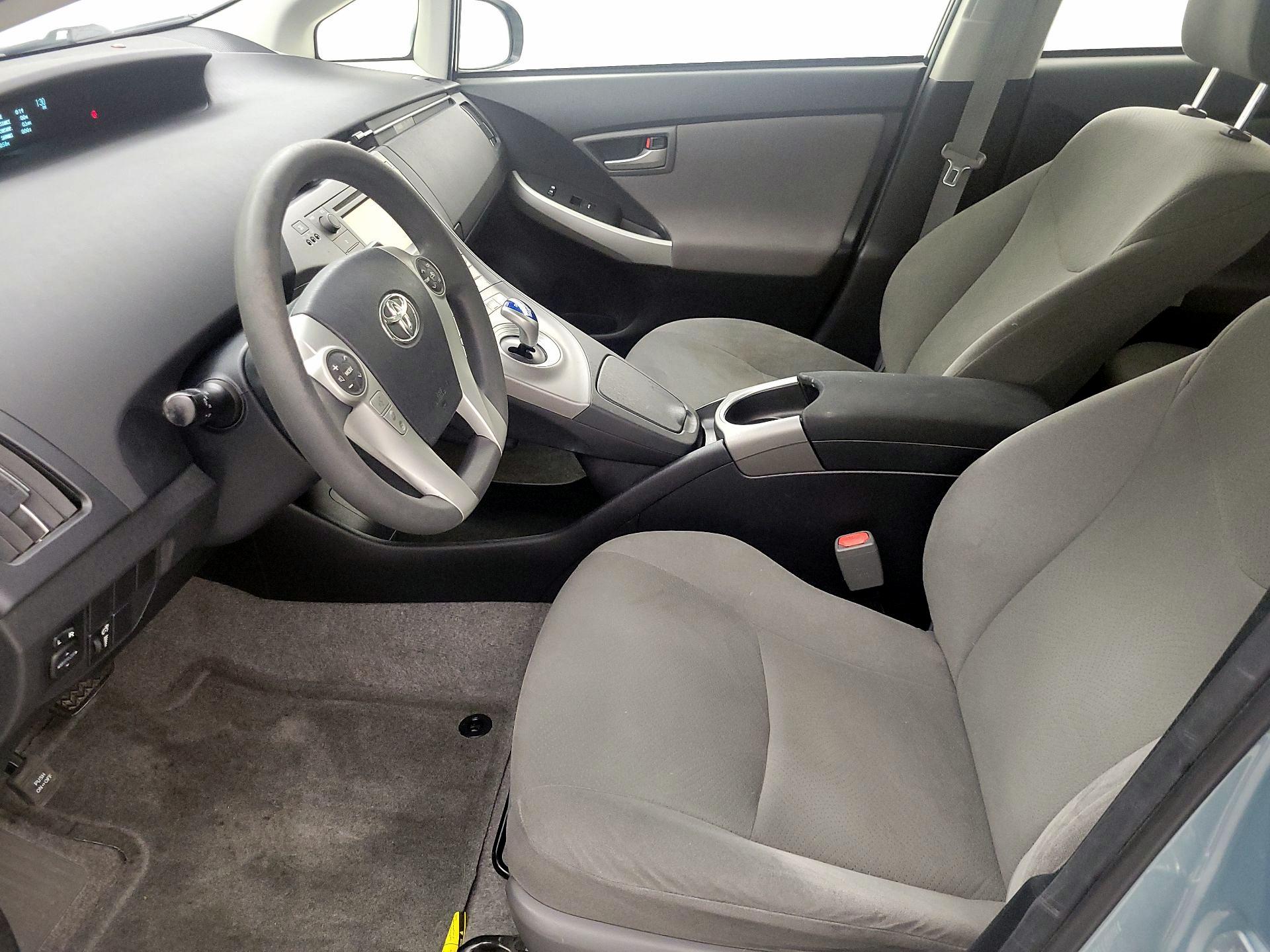 Thumbnail: 2014 Toyota Prius - 11