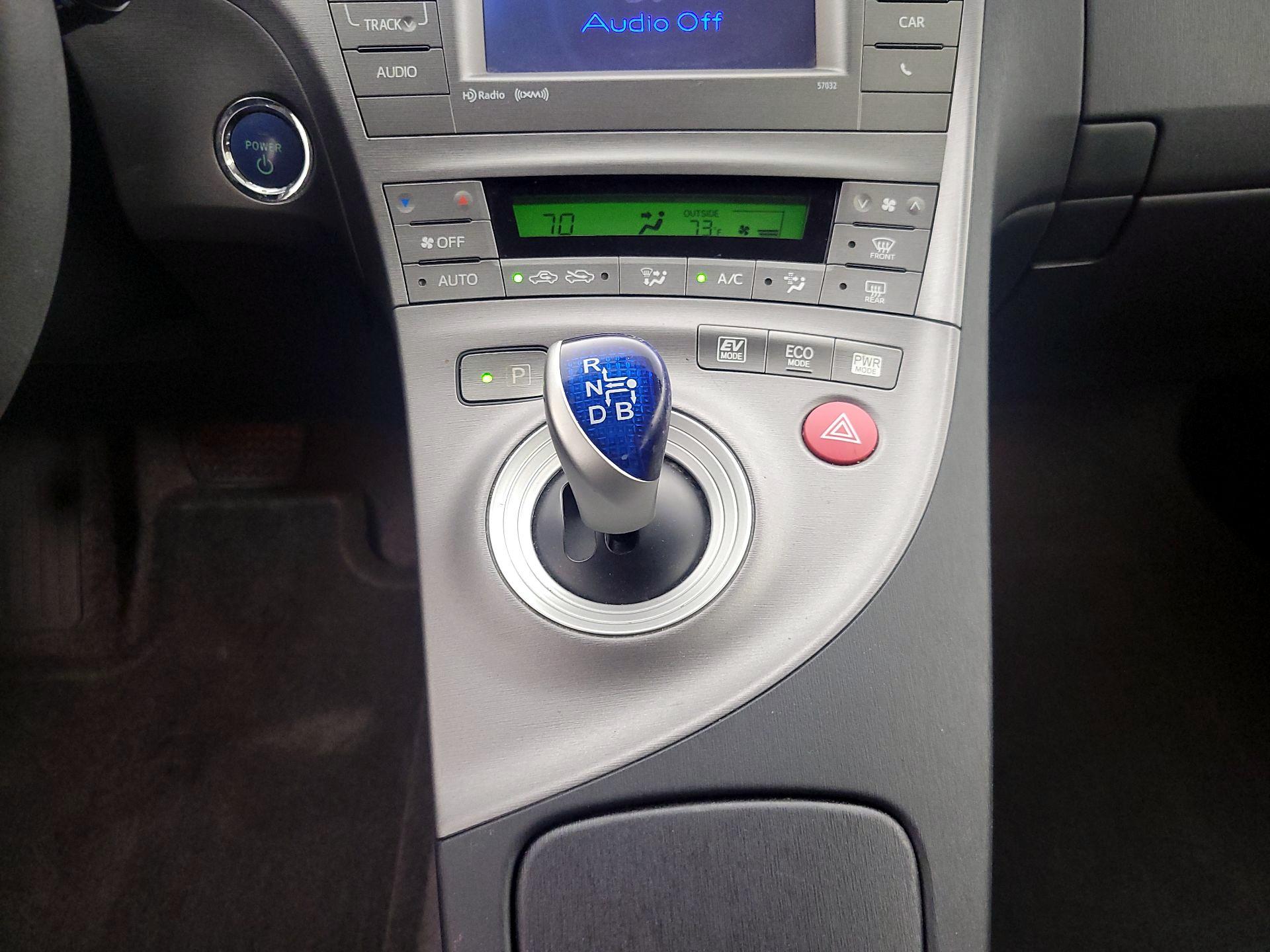 Thumbnail: 2014 Toyota Prius - 17