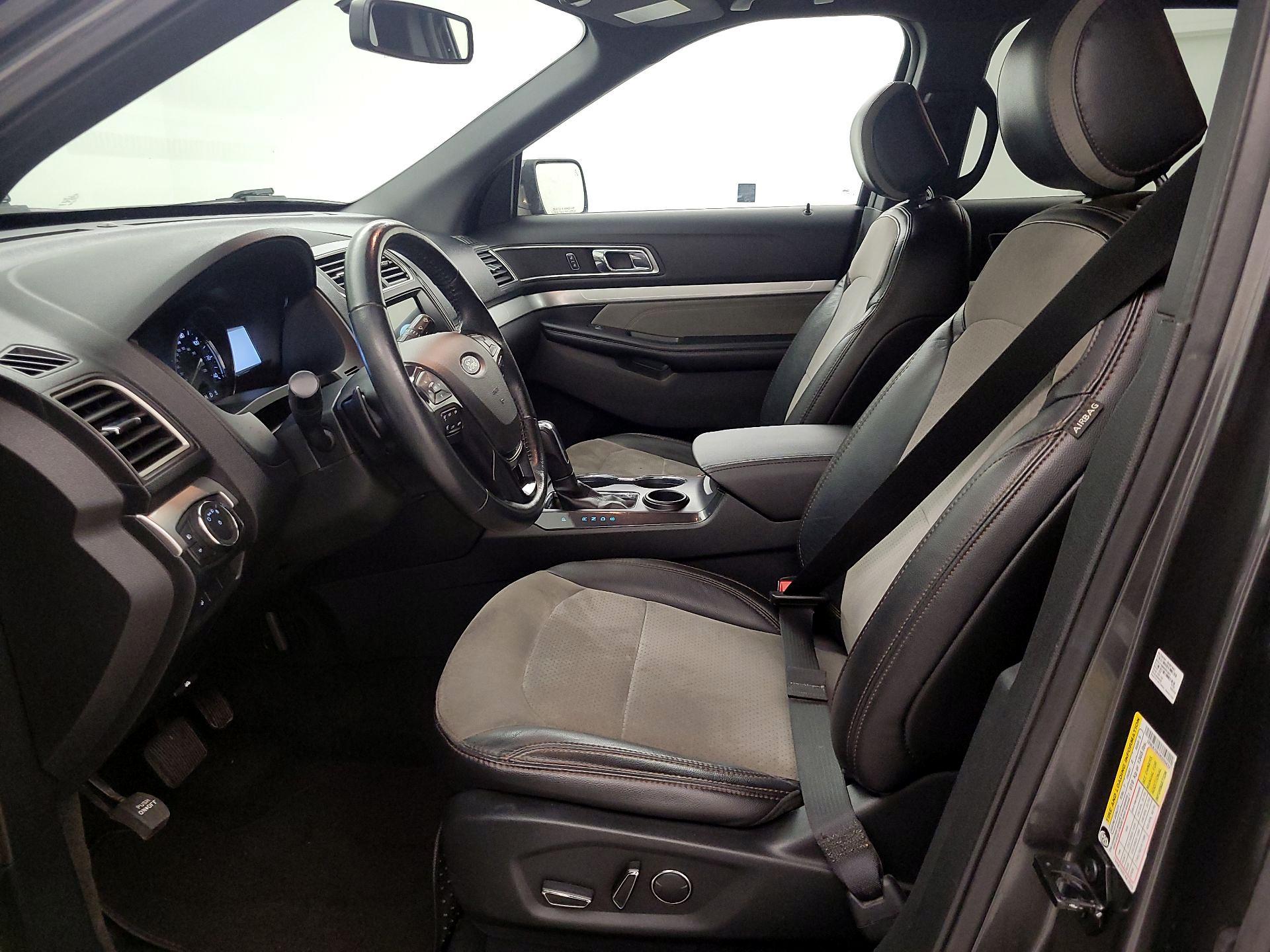 Thumbnail: 2017 Ford Explorer - 11