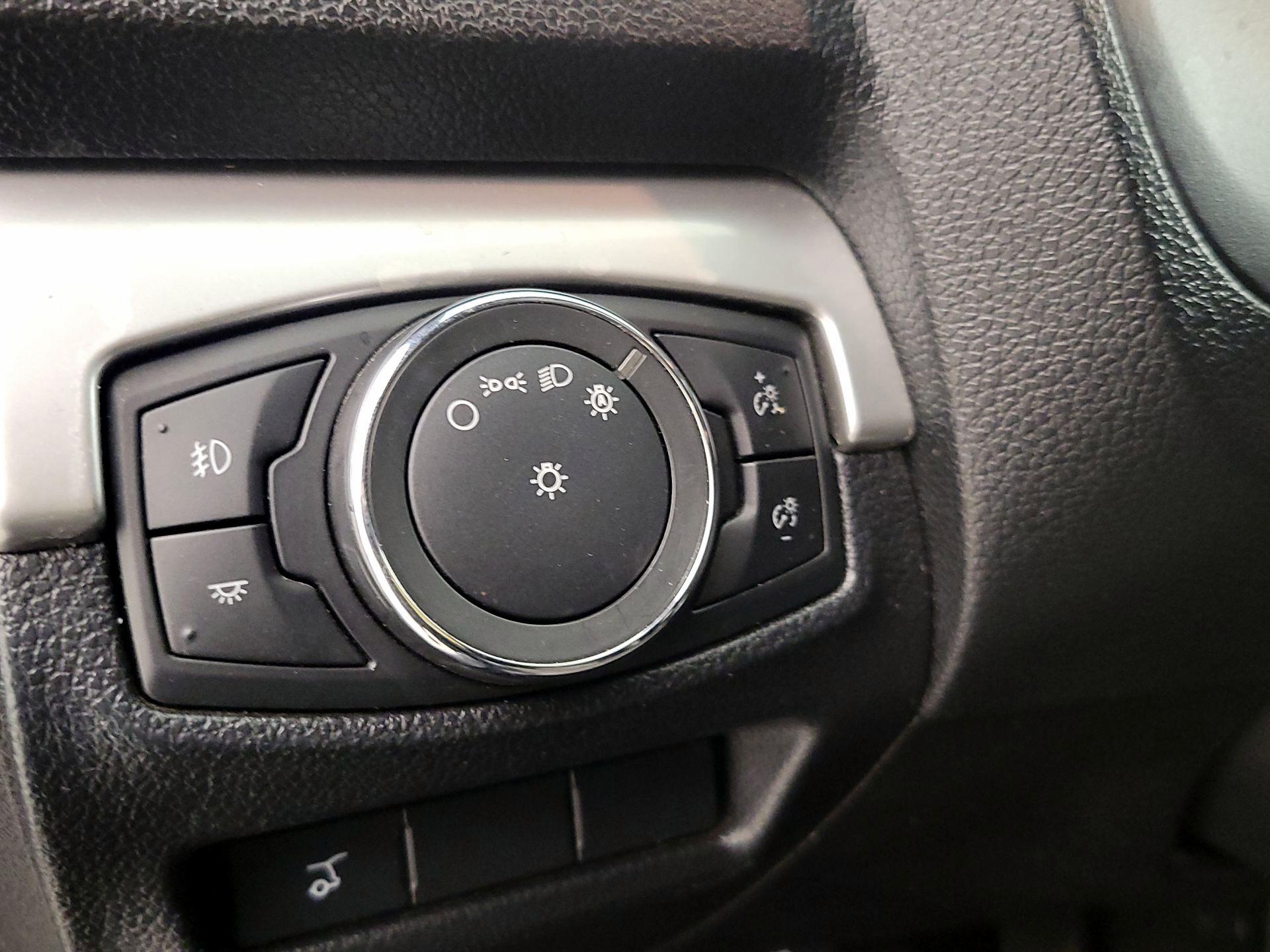 Thumbnail: 2017 Ford Explorer - 13