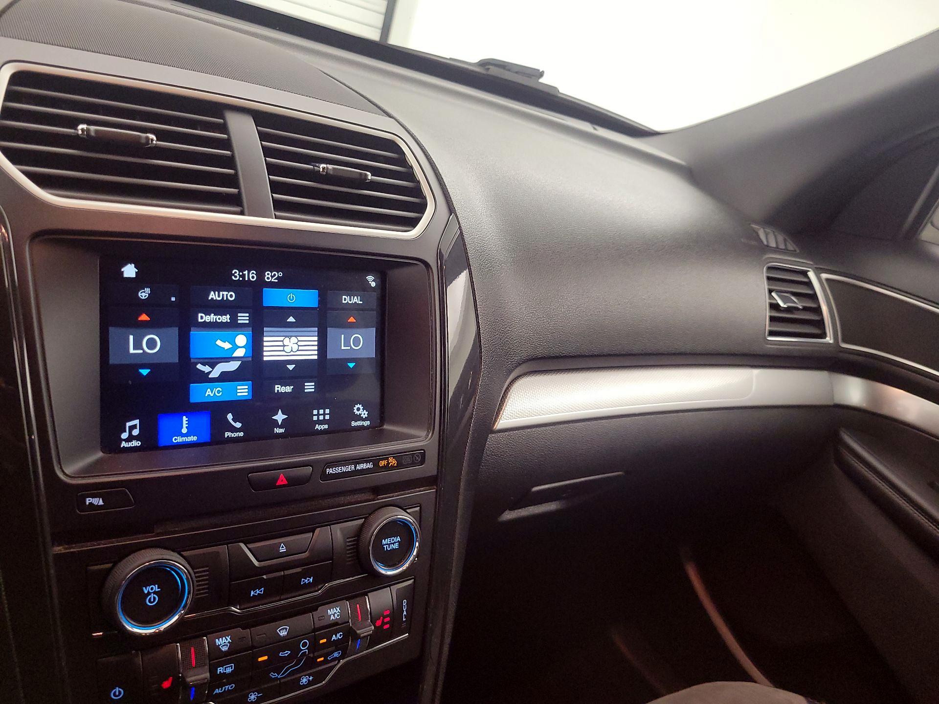Thumbnail: 2017 Ford Explorer - 17