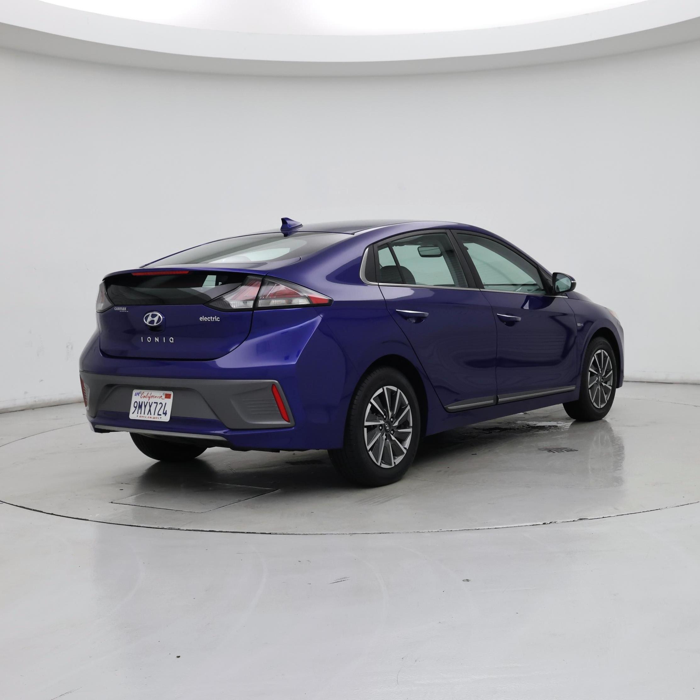 Thumbnail: 2020 Hyundai Ioniq - 8