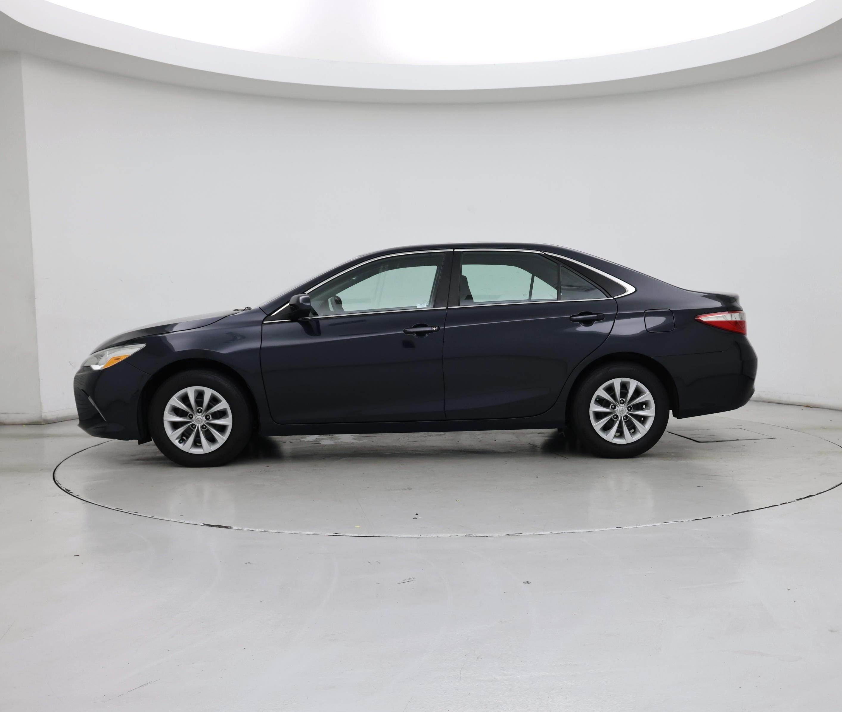 Thumbnail: 2017 Toyota Camry - 3