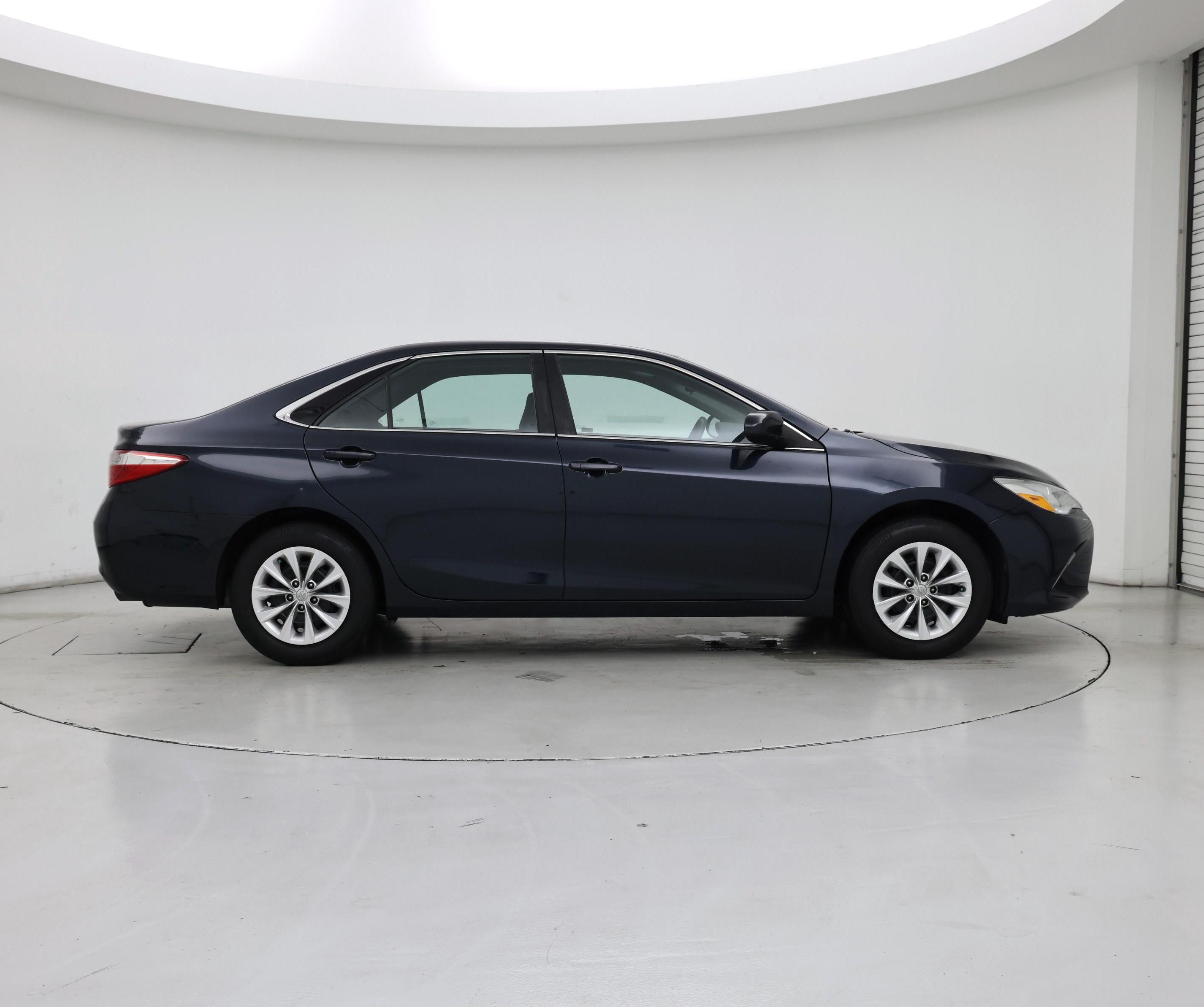 Thumbnail: 2017 Toyota Camry - 7