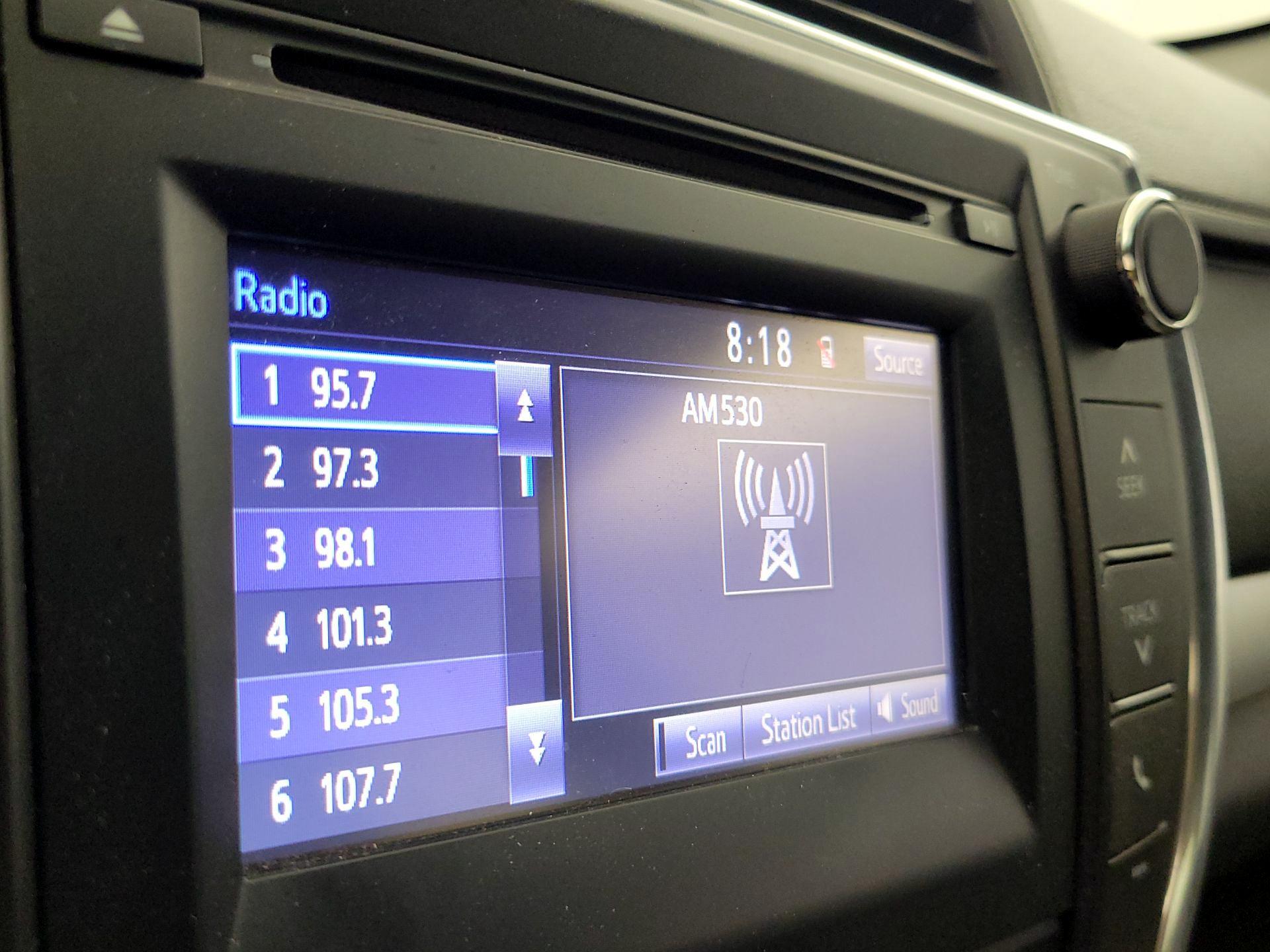Thumbnail: 2016 Toyota Camry - 15