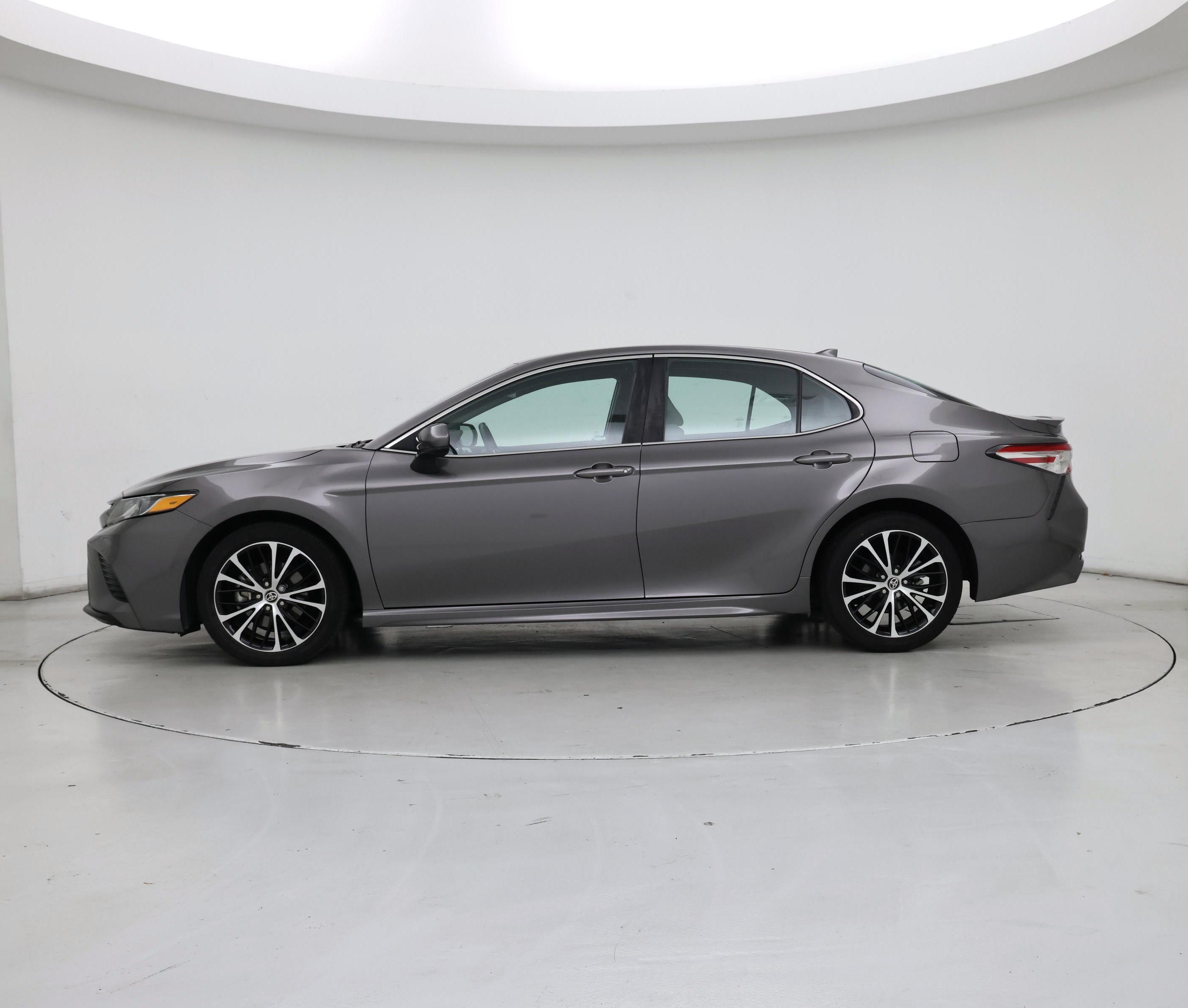 Thumbnail: 2020 Toyota Camry - 3