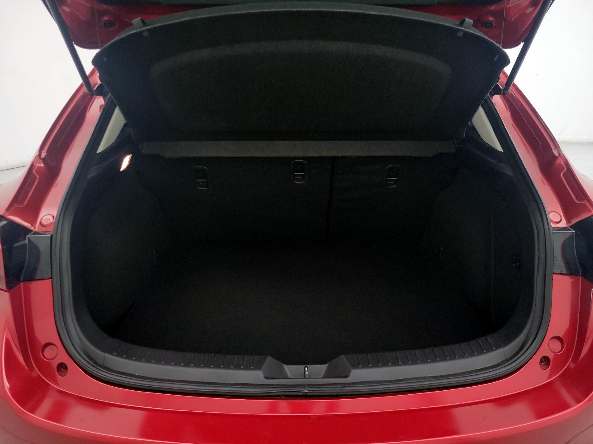Thumbnail: 2016 Mazda Mazda3 - 18