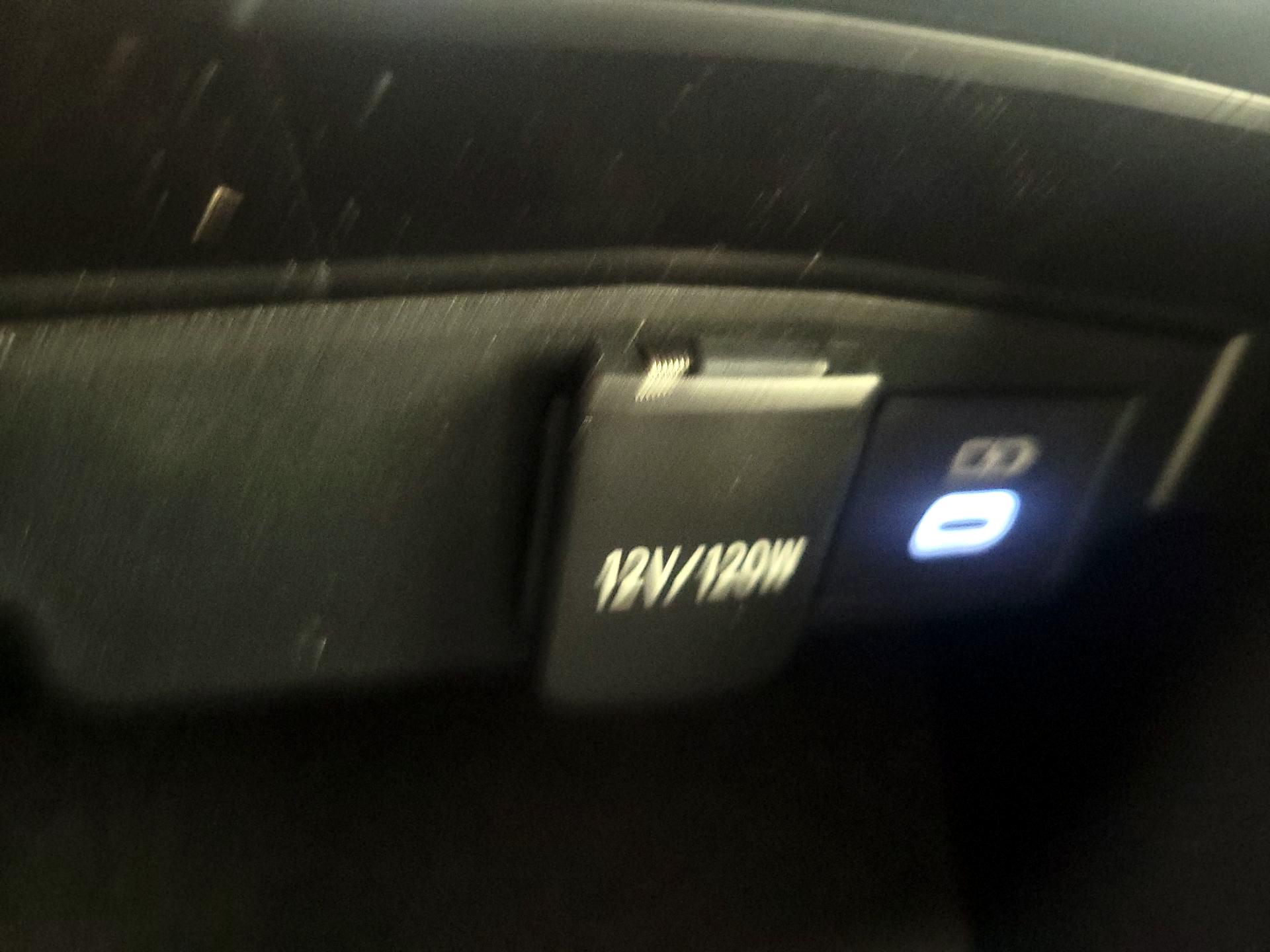 Thumbnail: 2025 Toyota Corolla - 18