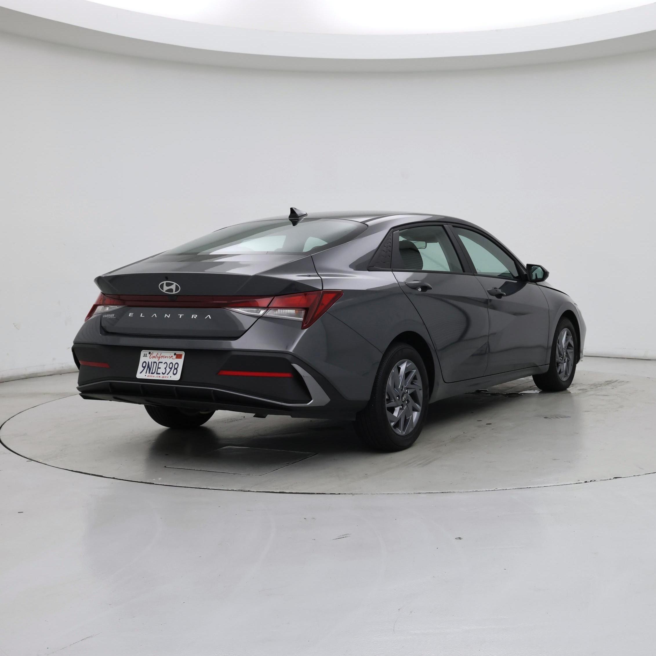 Thumbnail: 2024 Hyundai Elantra - 8