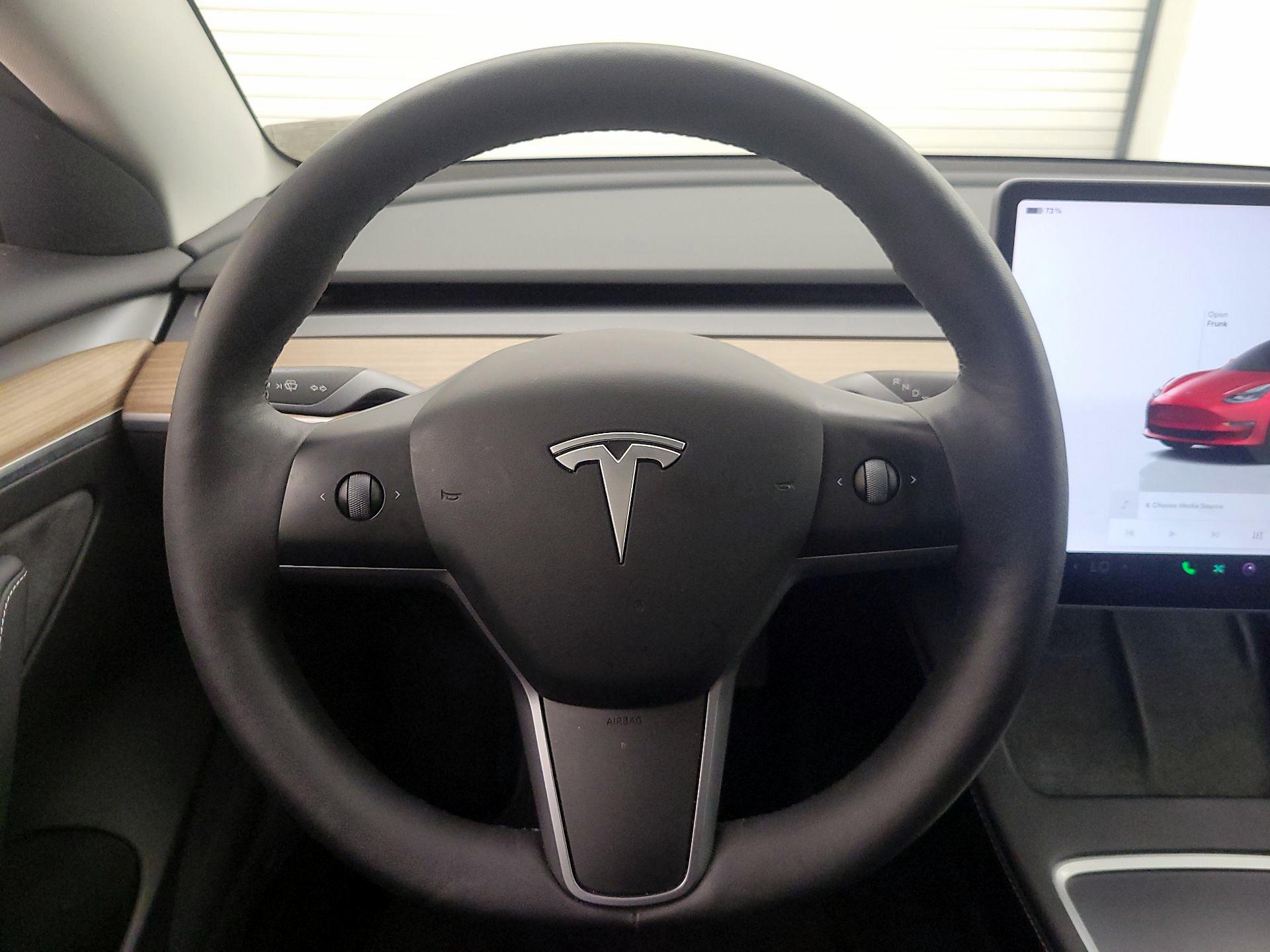 Thumbnail: 2023 Tesla Model 3 - 10