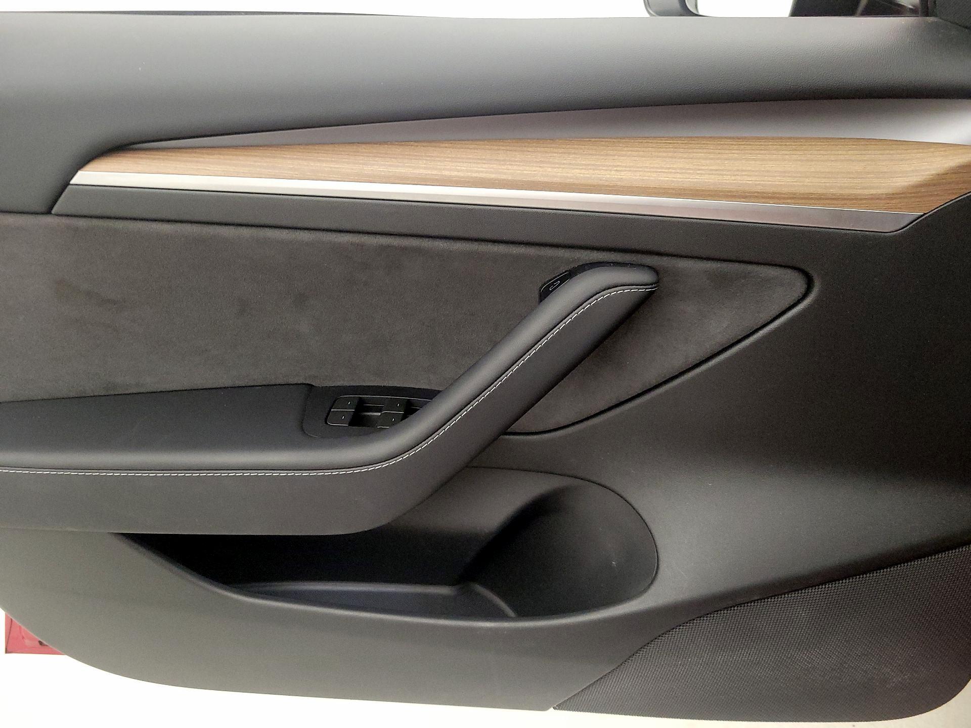 Thumbnail: 2023 Tesla Model 3 - 12