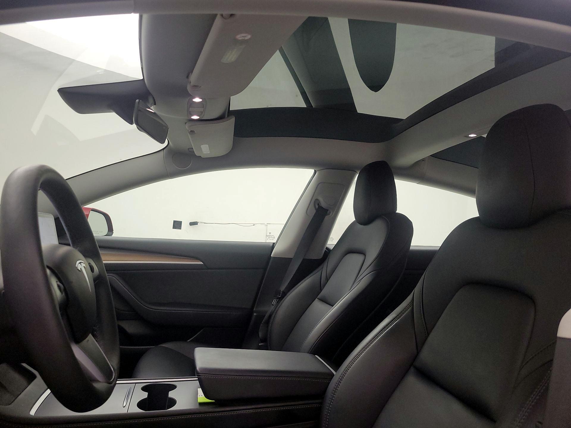 Thumbnail: 2023 Tesla Model 3 - 18