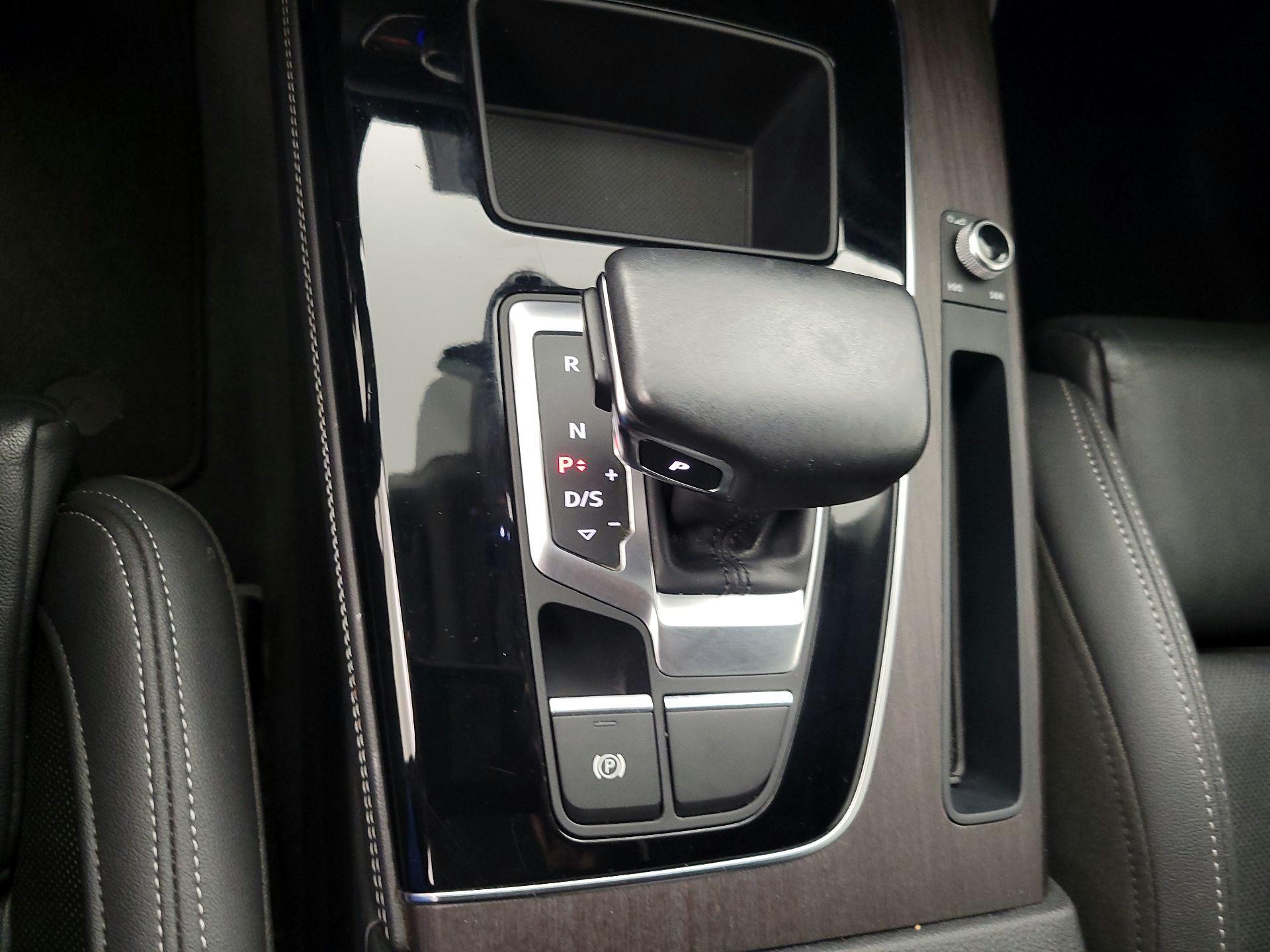 Thumbnail: 2021 Audi Q5 - 17