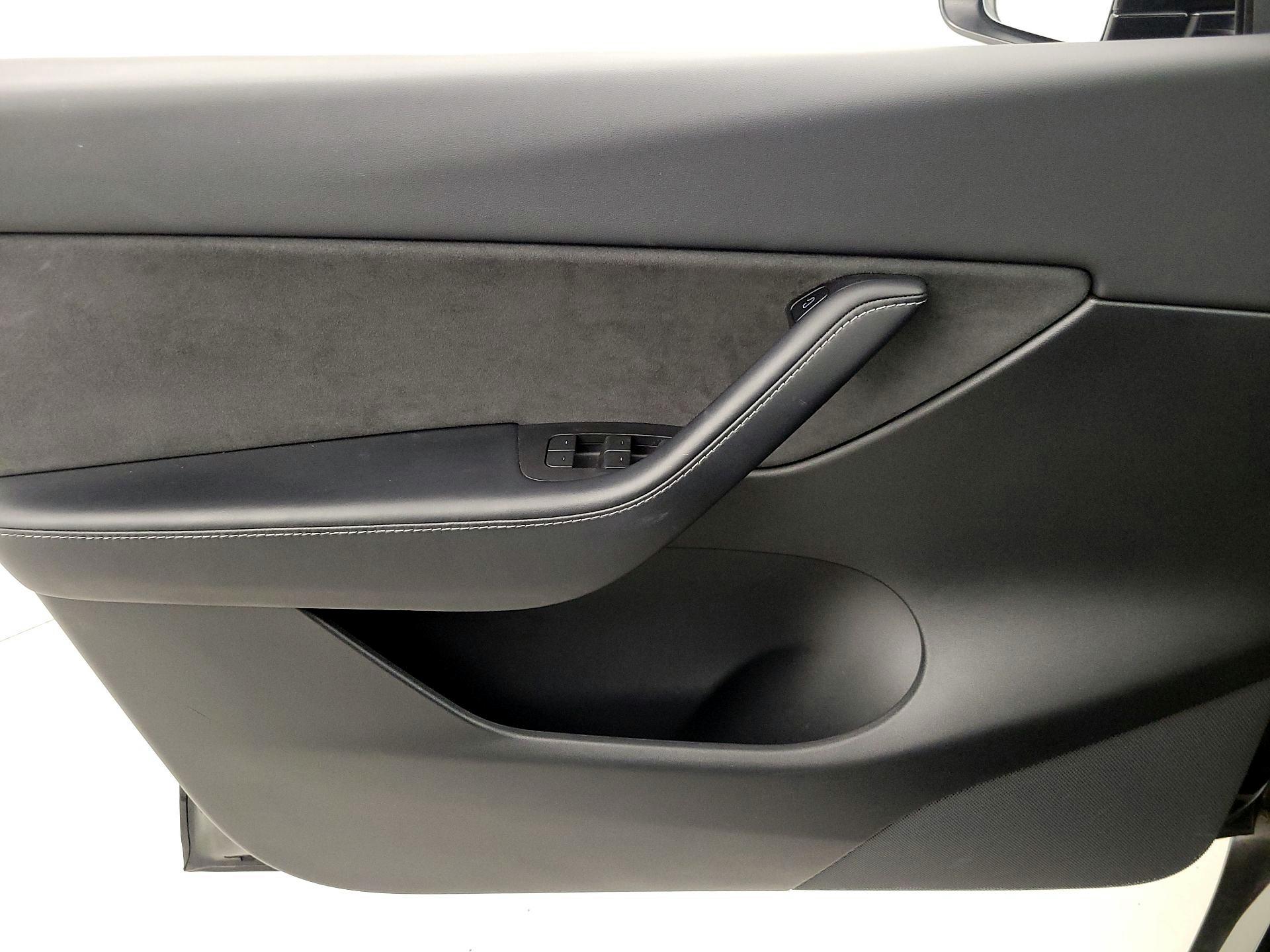 Thumbnail: 2021 Tesla Model Y - 12