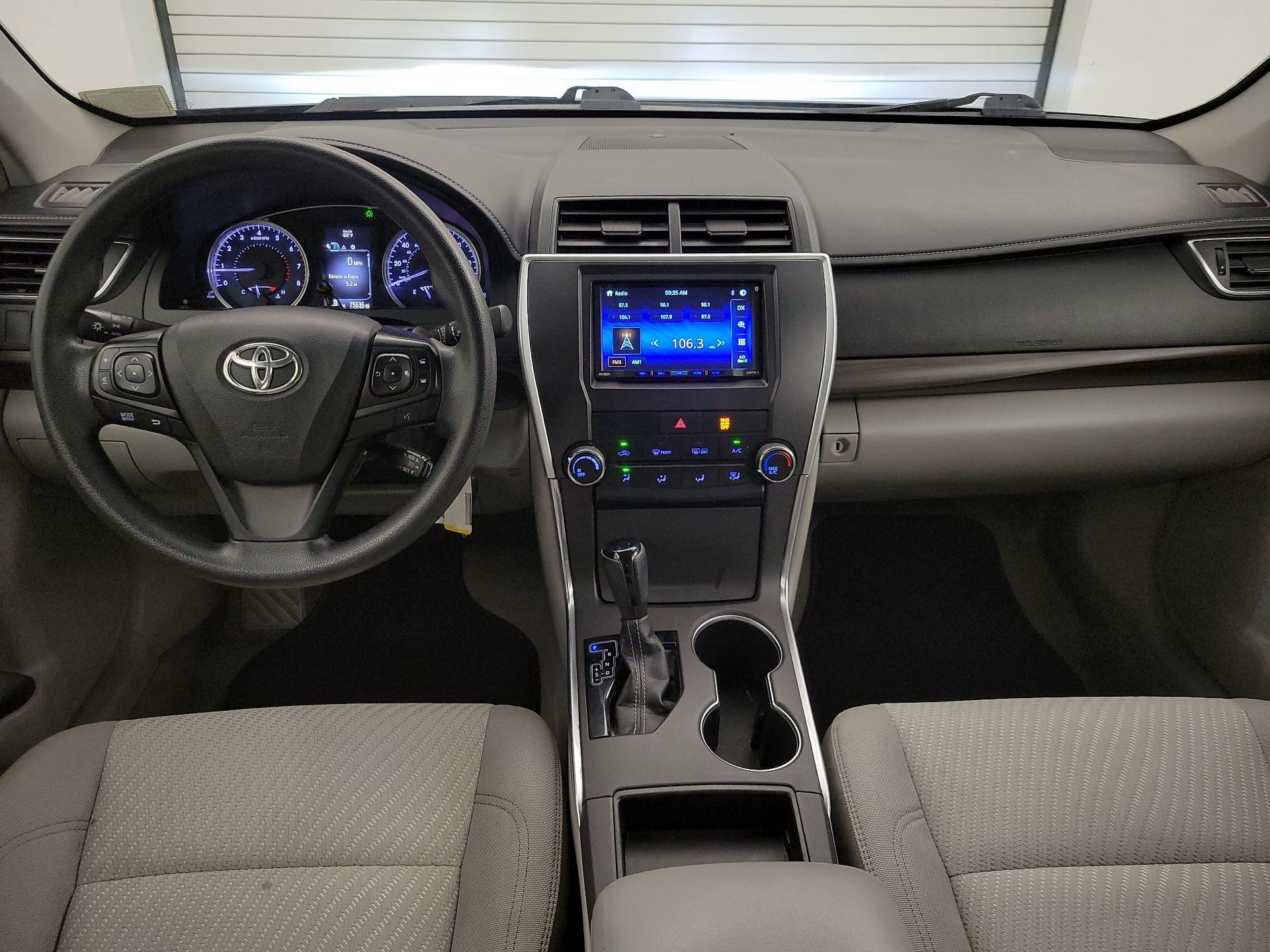 Thumbnail: 2016 Toyota Camry - 9