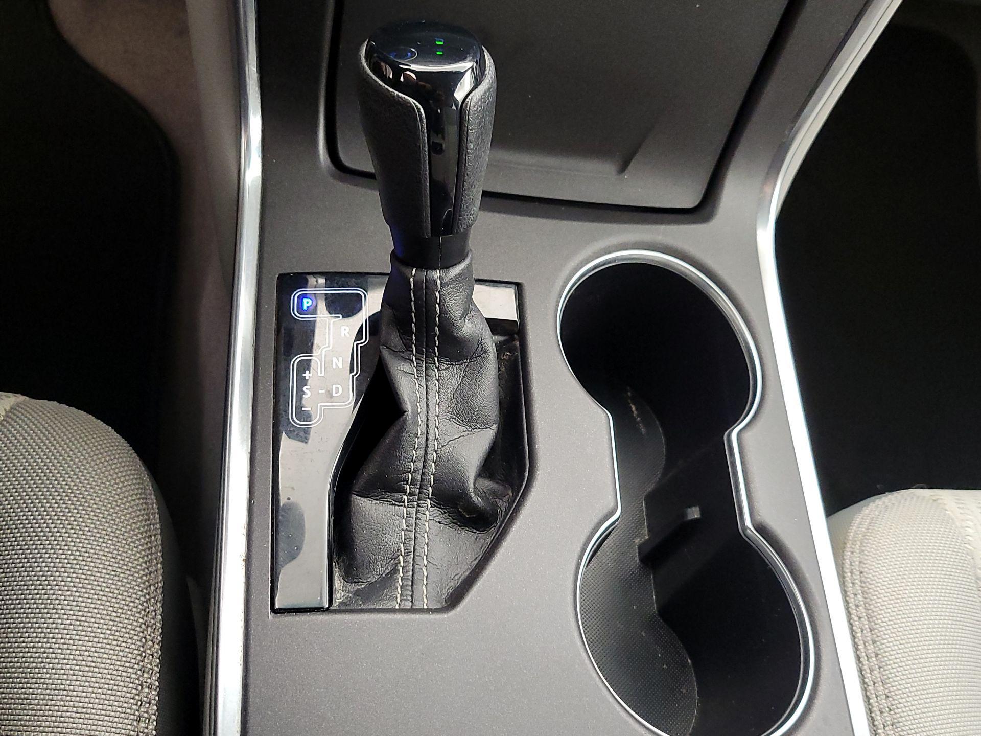 Thumbnail: 2016 Toyota Camry - 17