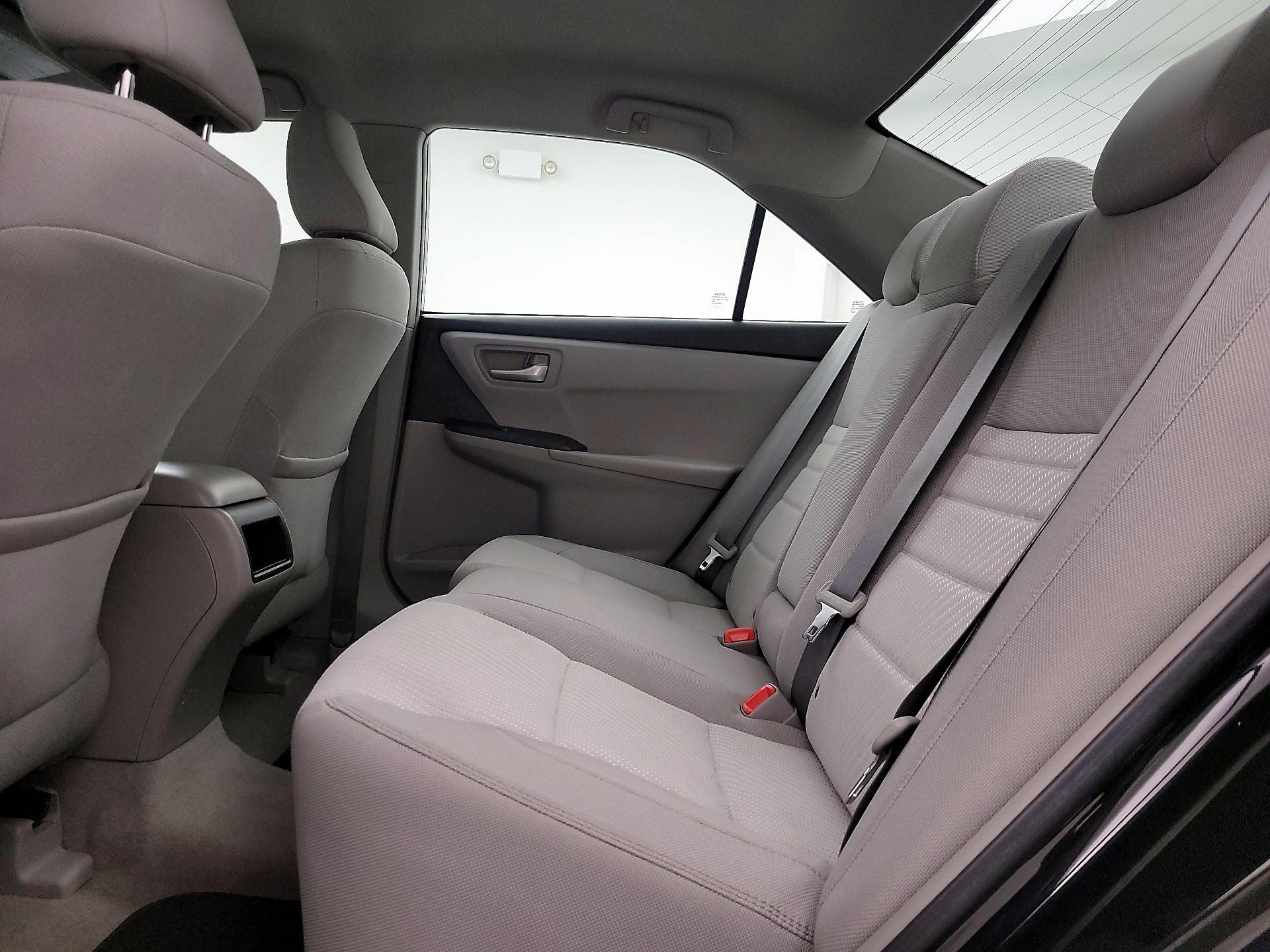 Thumbnail: 2016 Toyota Camry - 19