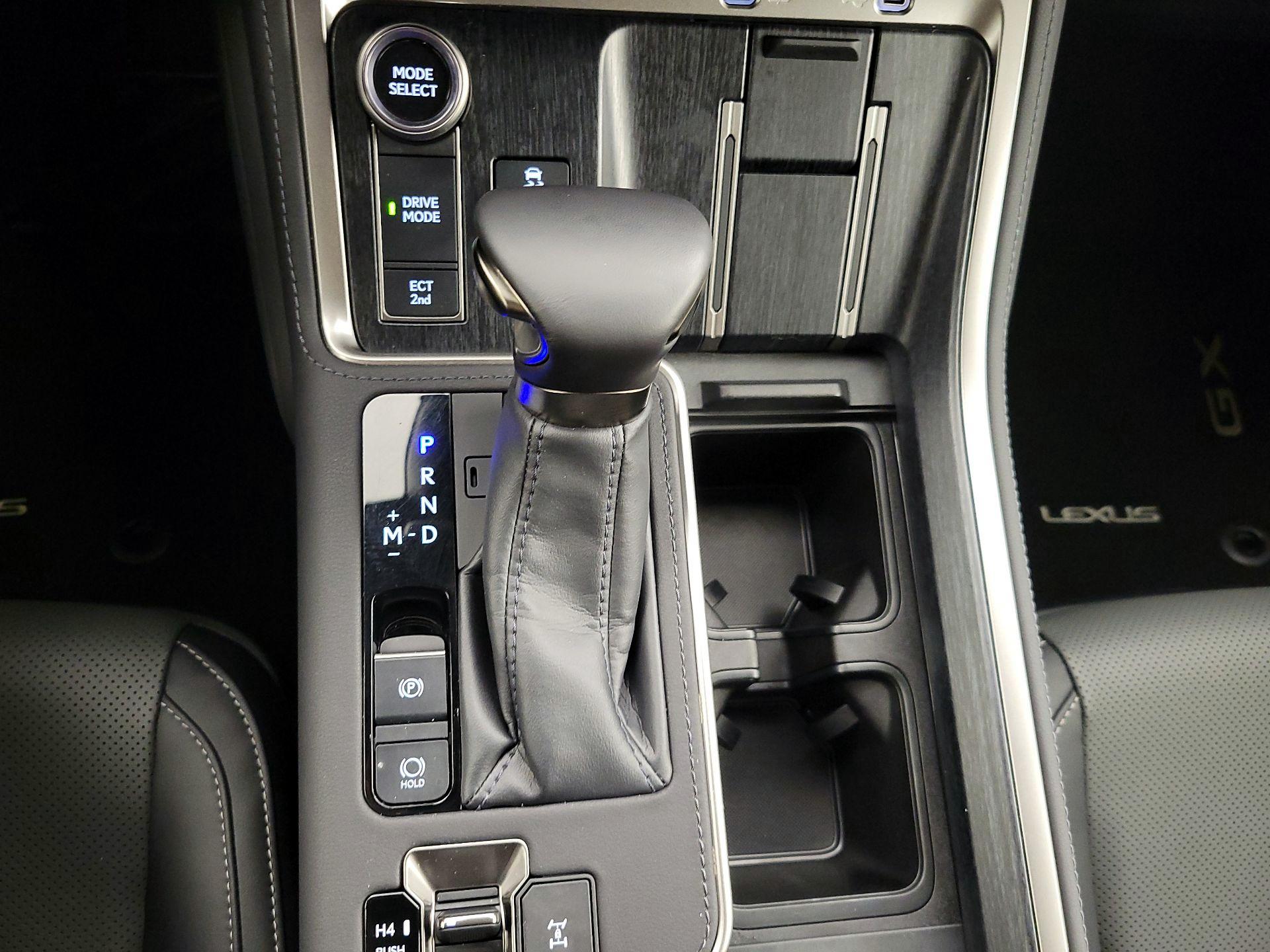 Thumbnail: 2024 Lexus GX - 17