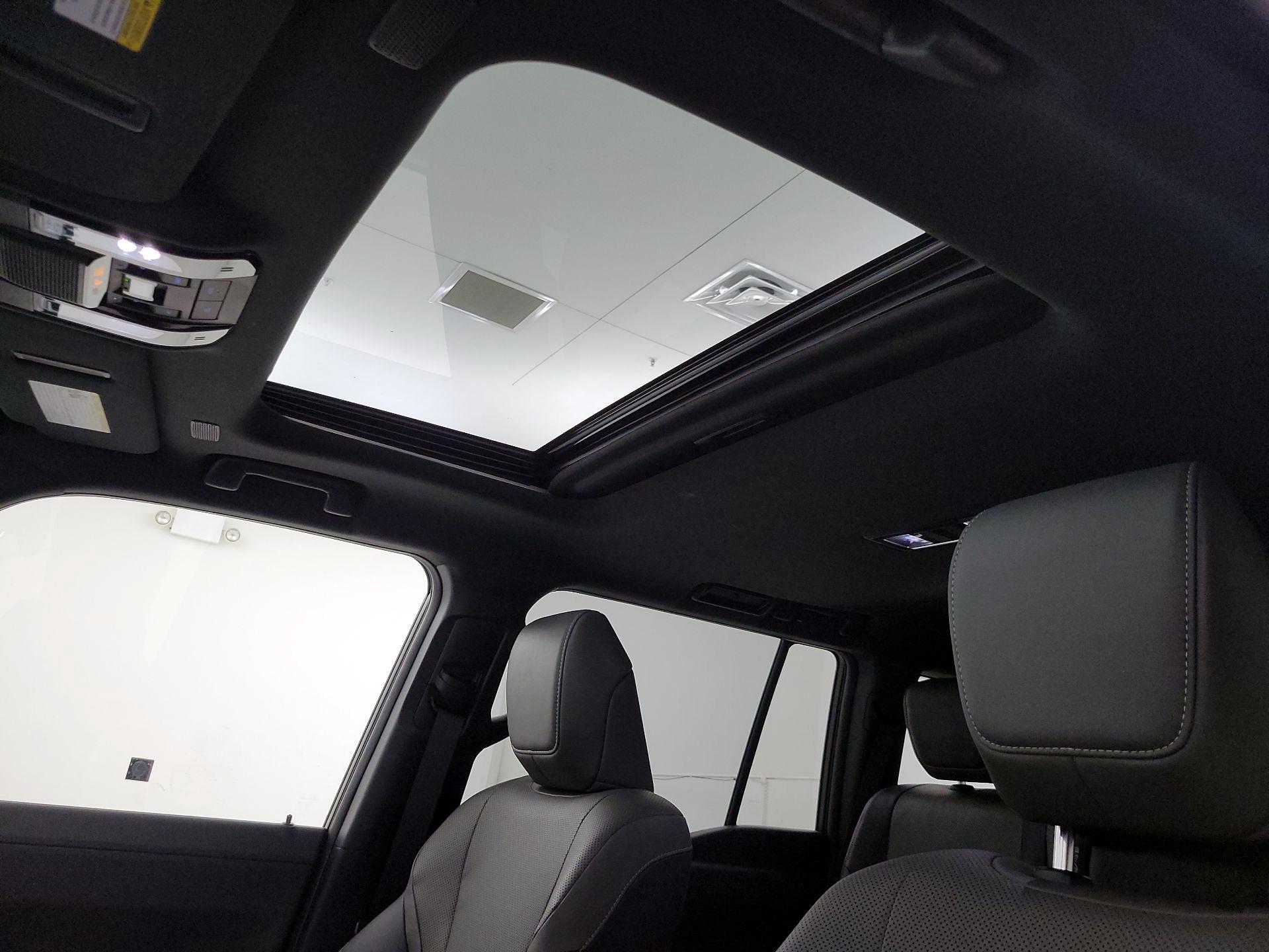 Thumbnail: 2024 Lexus GX - 19