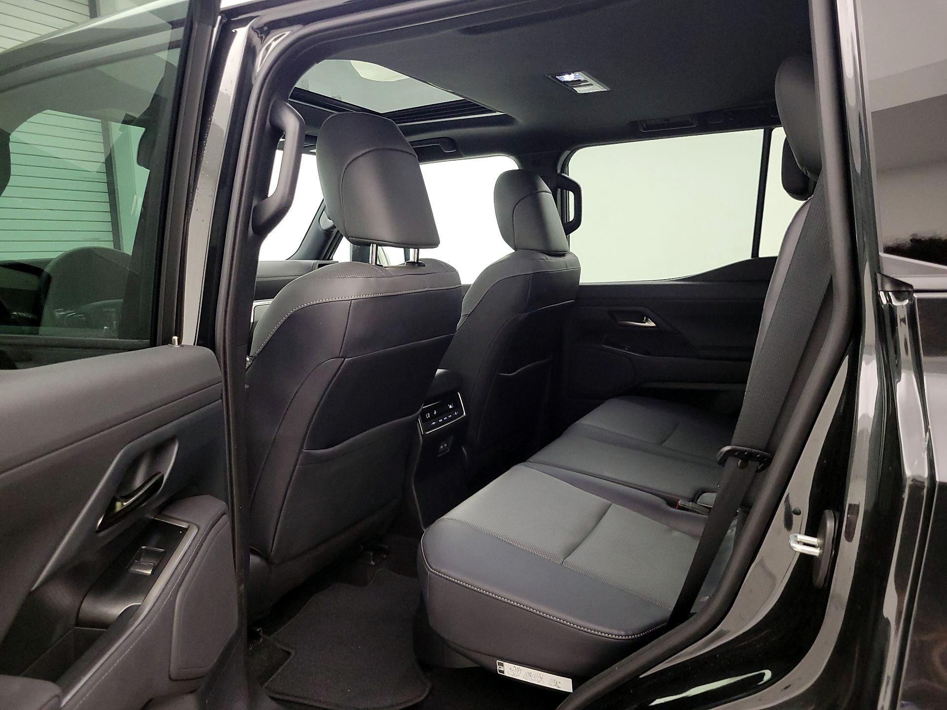 Thumbnail: 2024 Lexus GX - 20
